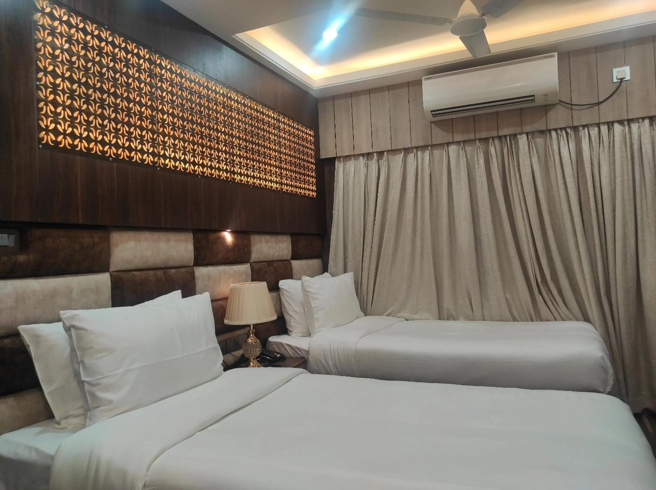 Bed in Hotel Aavas Inn