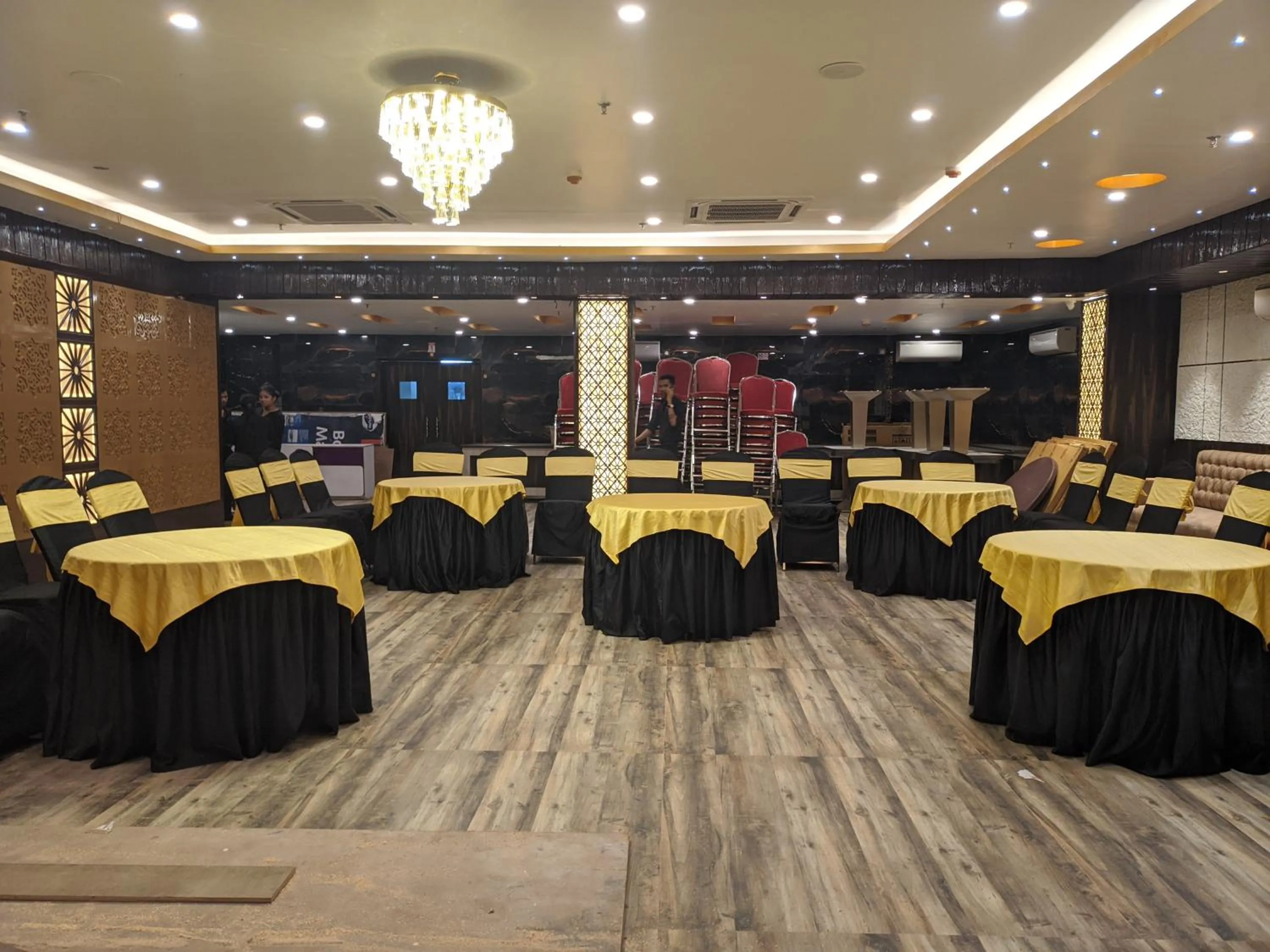 Banquet/Function facilities in Hotel Aavas Inn