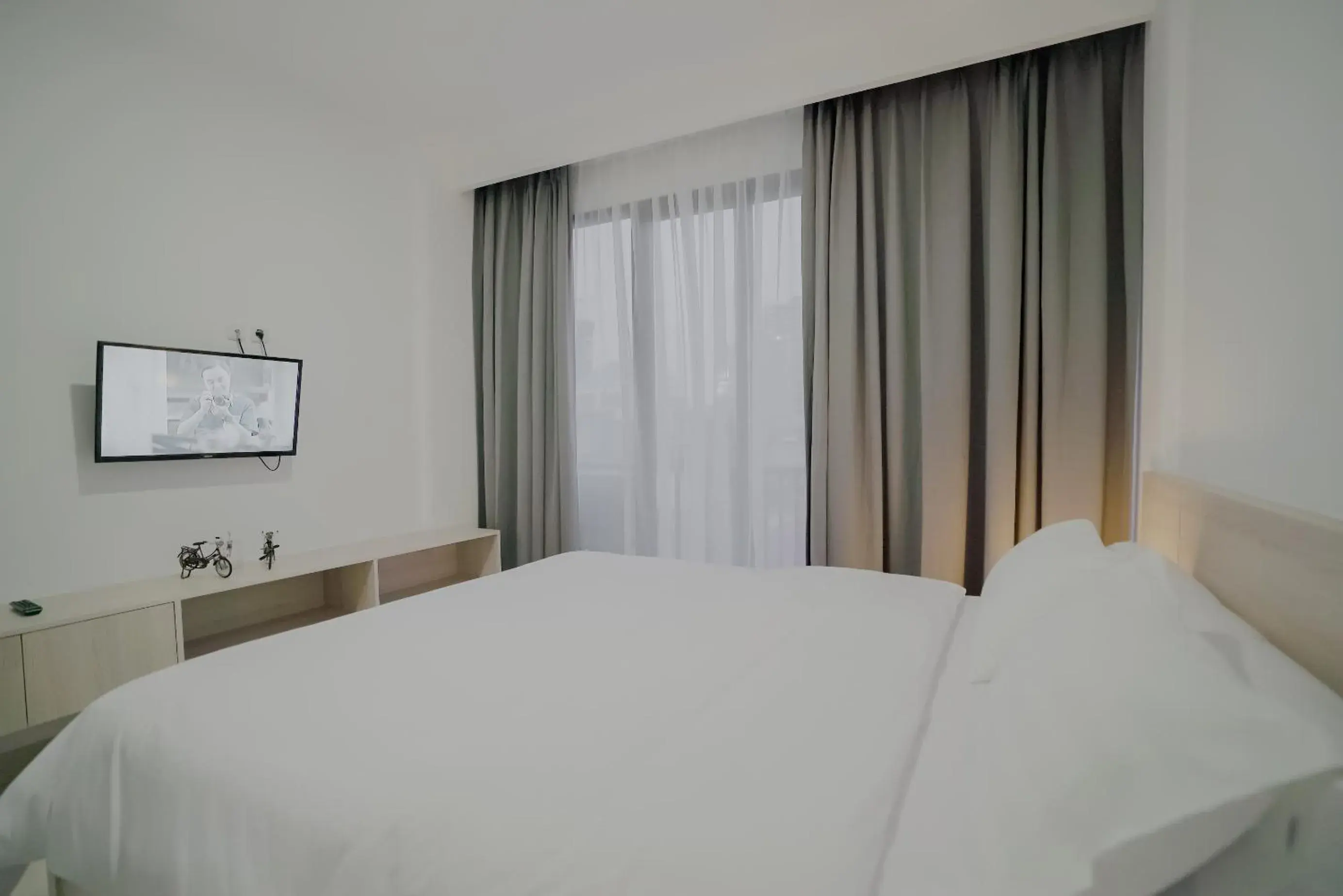 Photo of the whole room, Bed in Mendjangan Mansion Photo of the whole room, Bed in Mendjangan Mansion