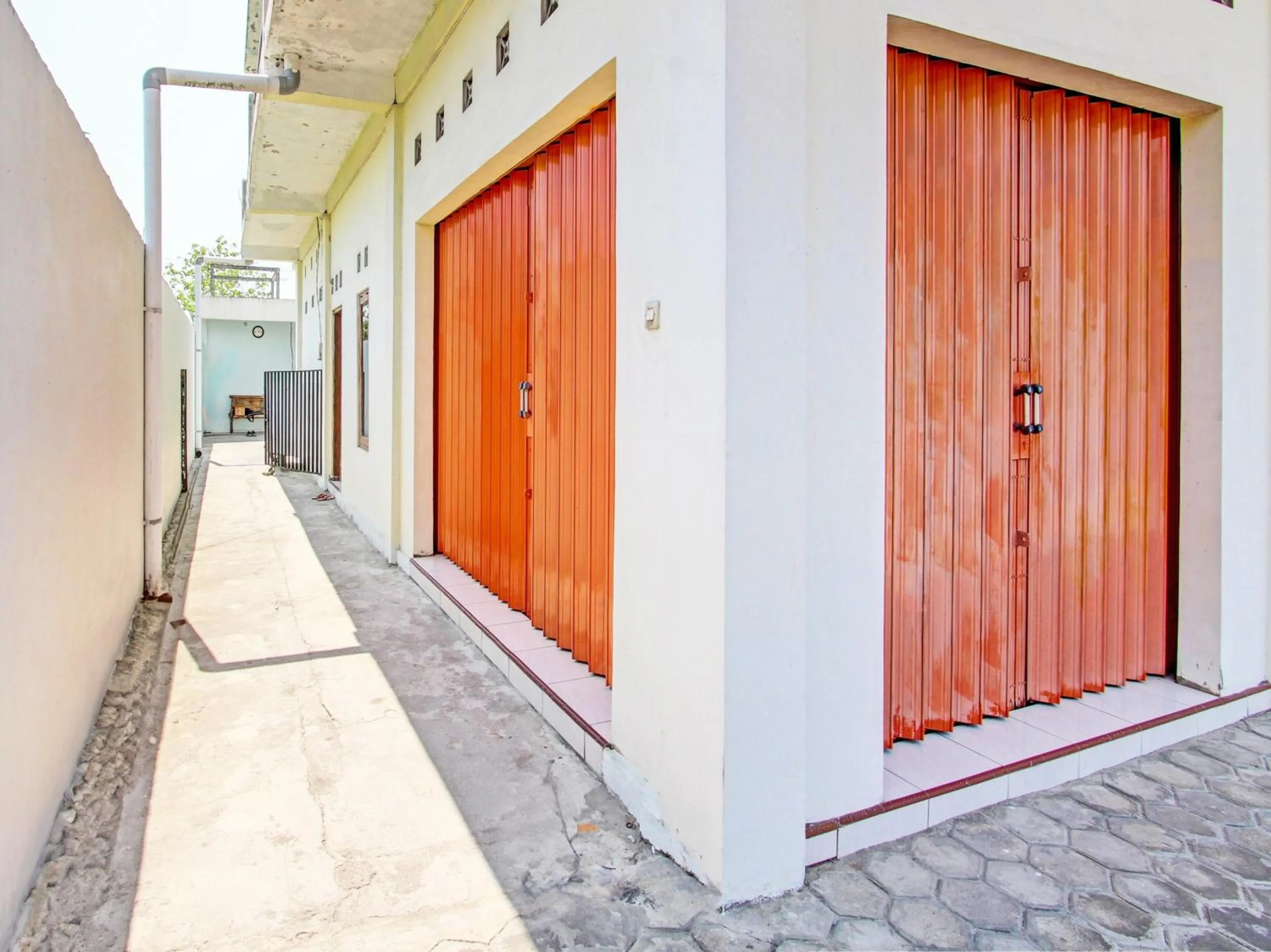 Facade/entrance in SPOT ON 93020 Rumah Singgah Ganjuran