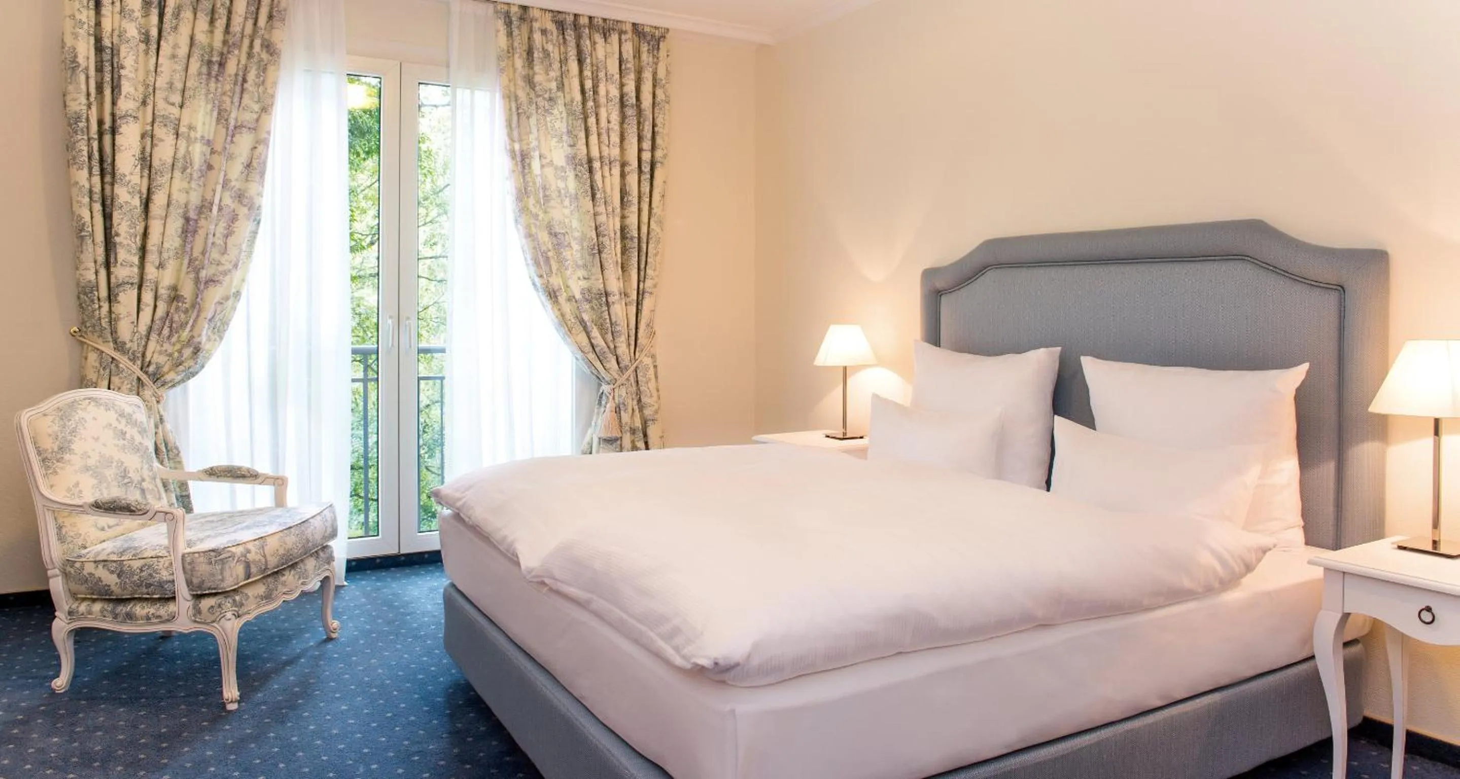 Bedroom, Bed in Victor's Residenz-Hotel Saarbrücken