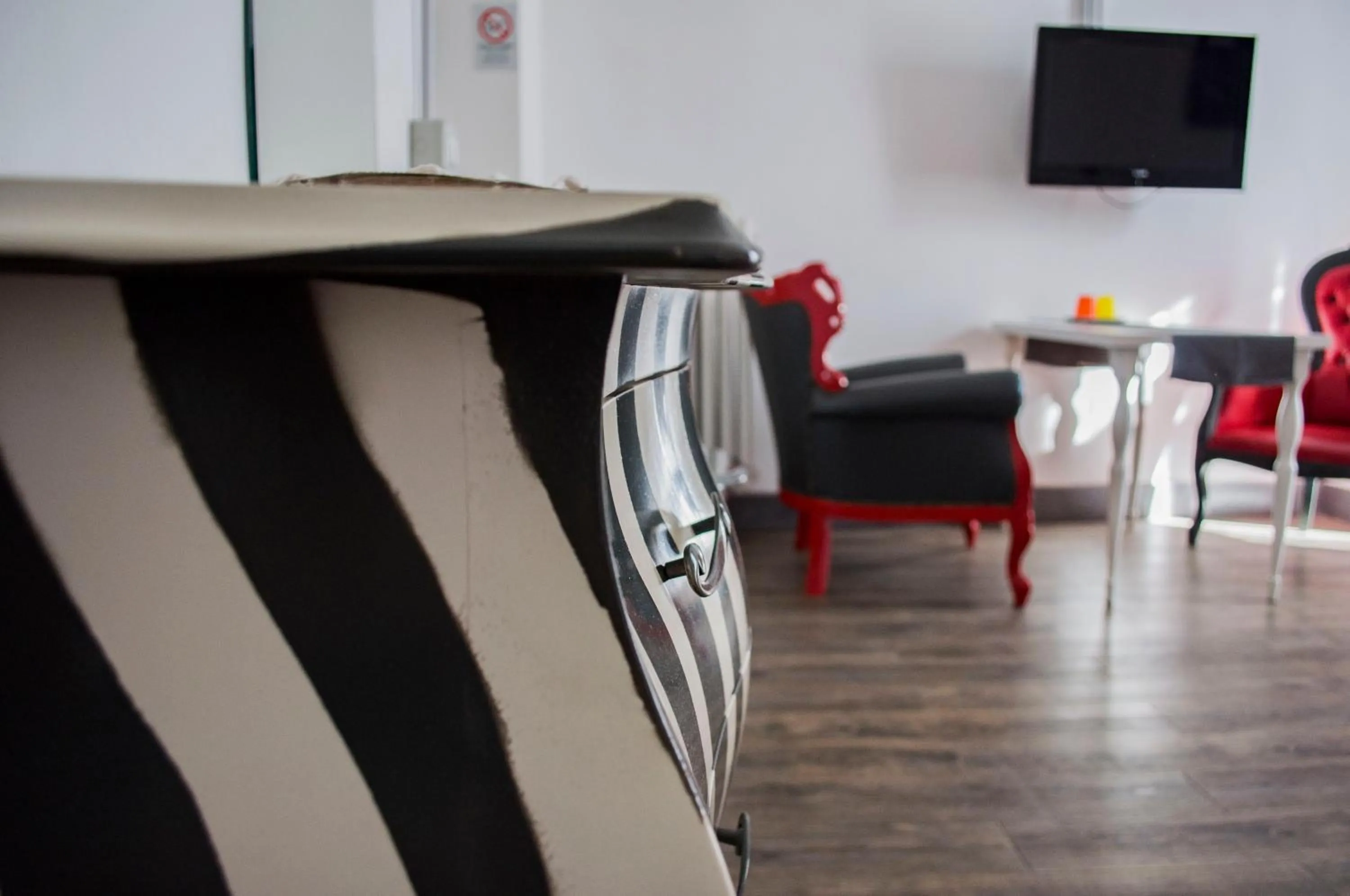 TV and multimedia in Relais Cola Di Rienzo