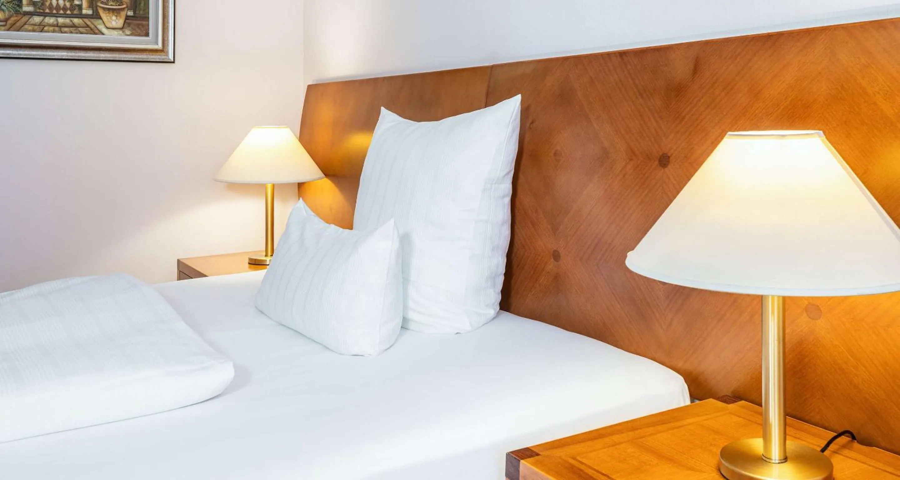 Bedroom, Bed in Best Western Victor's Residenz-Hotel Rodenhof