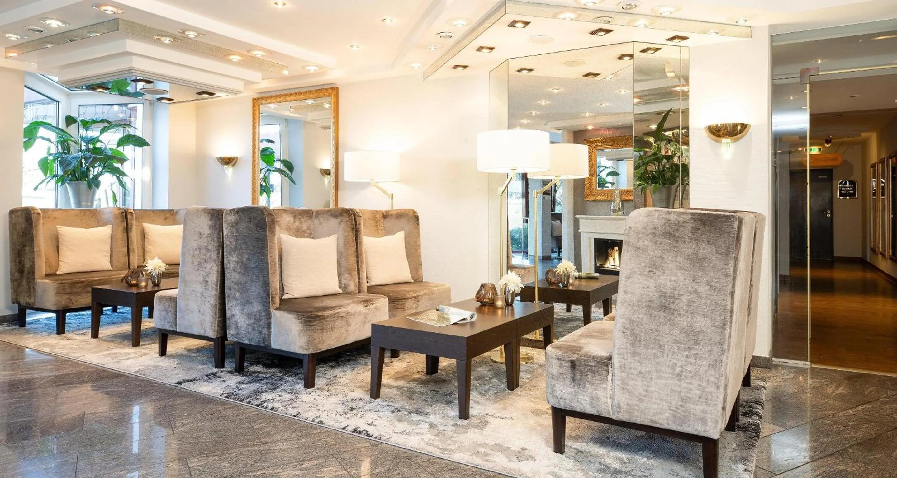 Lobby or reception in Best Western Victor's Residenz-Hotel Rodenhof