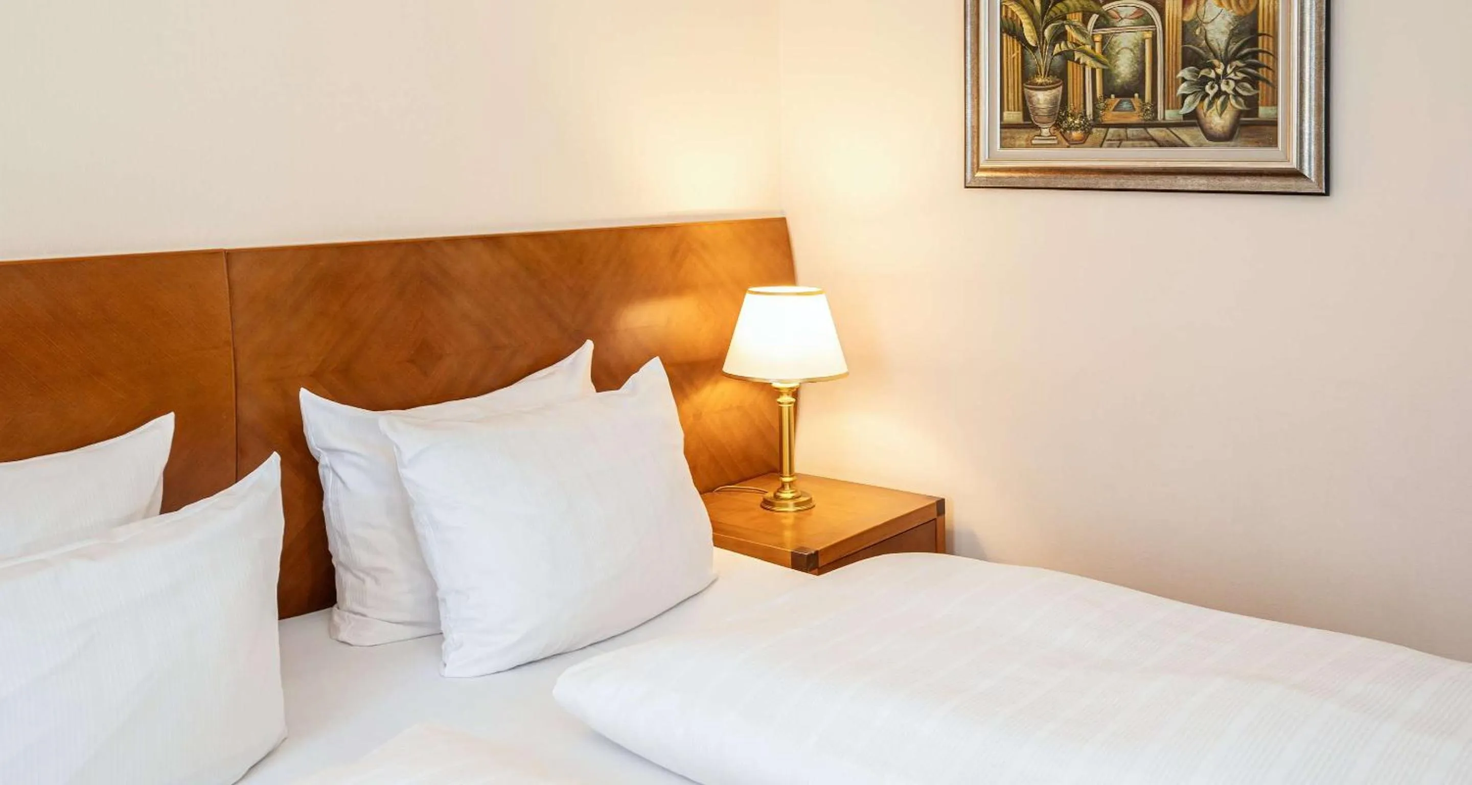 Bedroom, Bed in Best Western Victor's Residenz-Hotel Rodenhof