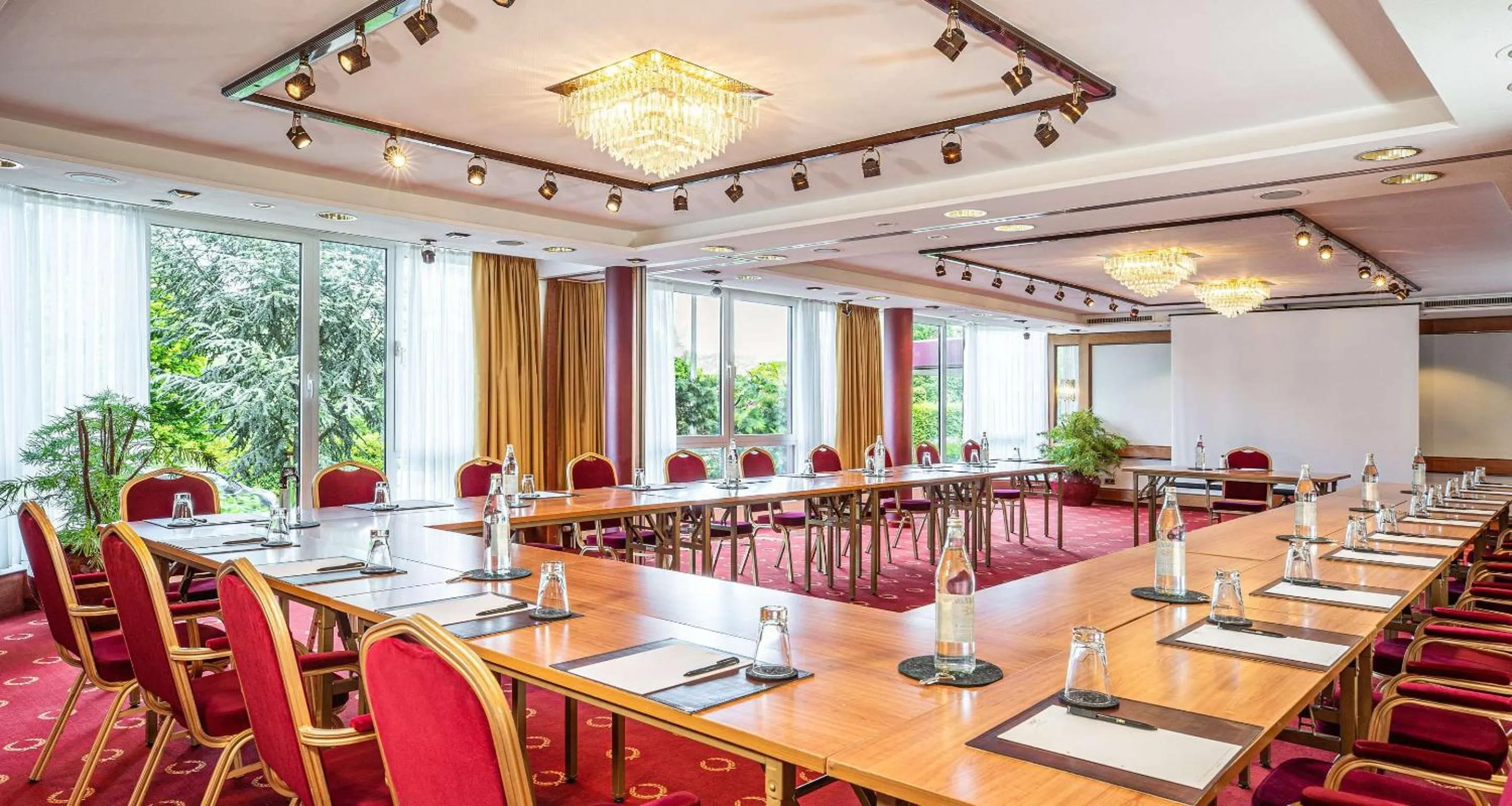 Meeting/conference room in Best Western Victor's Residenz-Hotel Rodenhof