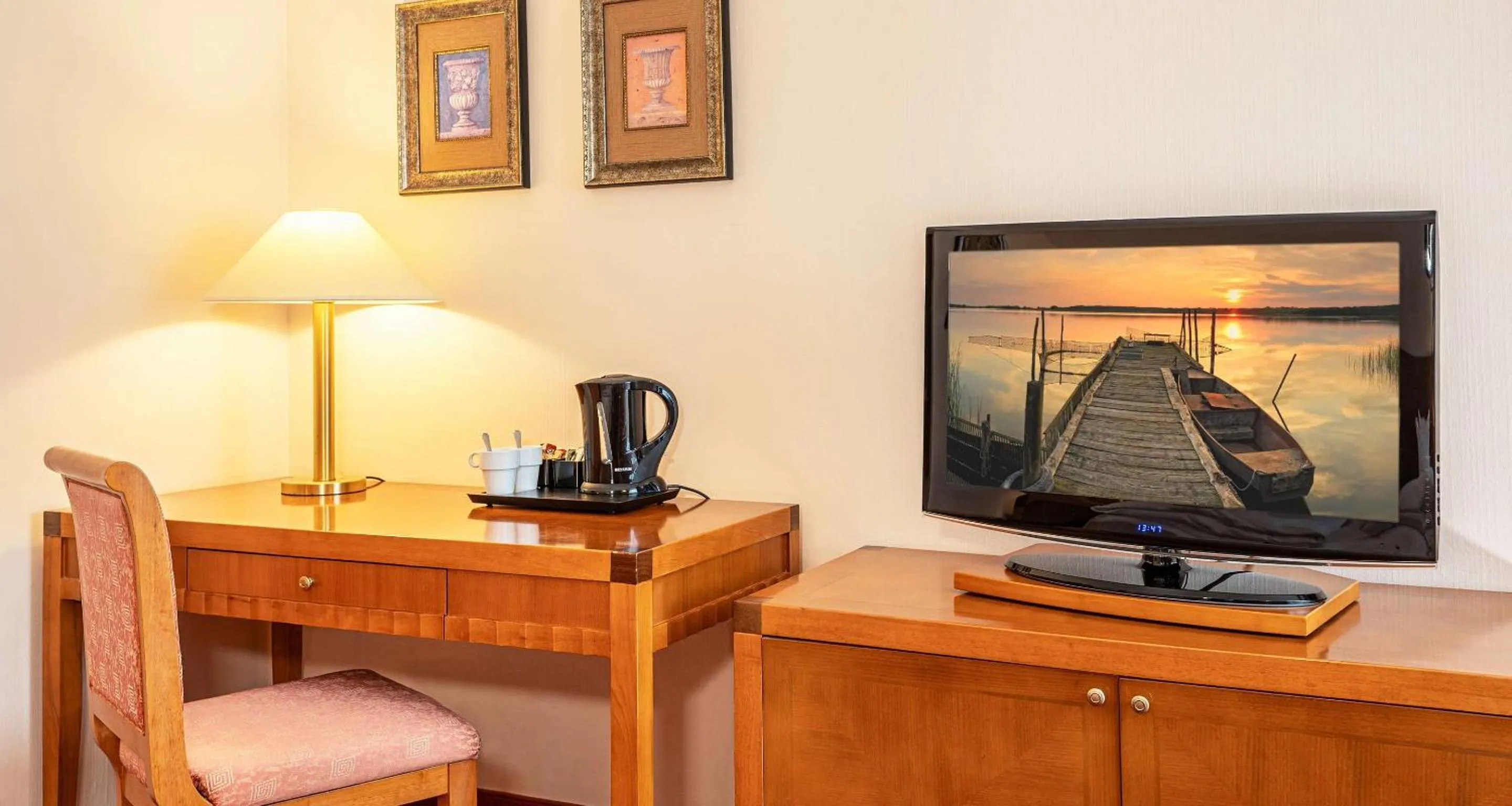 Bedroom in Best Western Victor's Residenz-Hotel Rodenhof