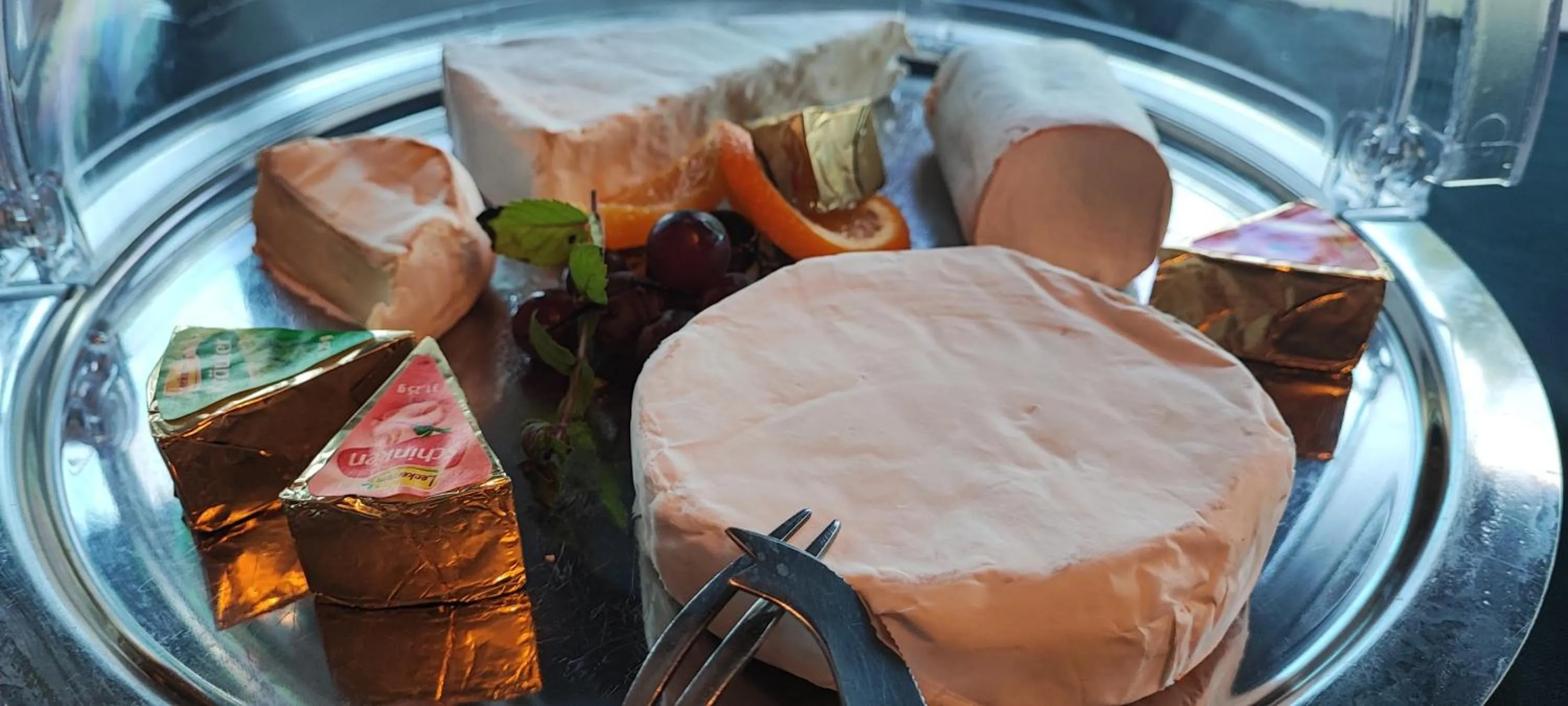 Buffet breakfast in Hotel Zur Fichtenbreite -Garni-