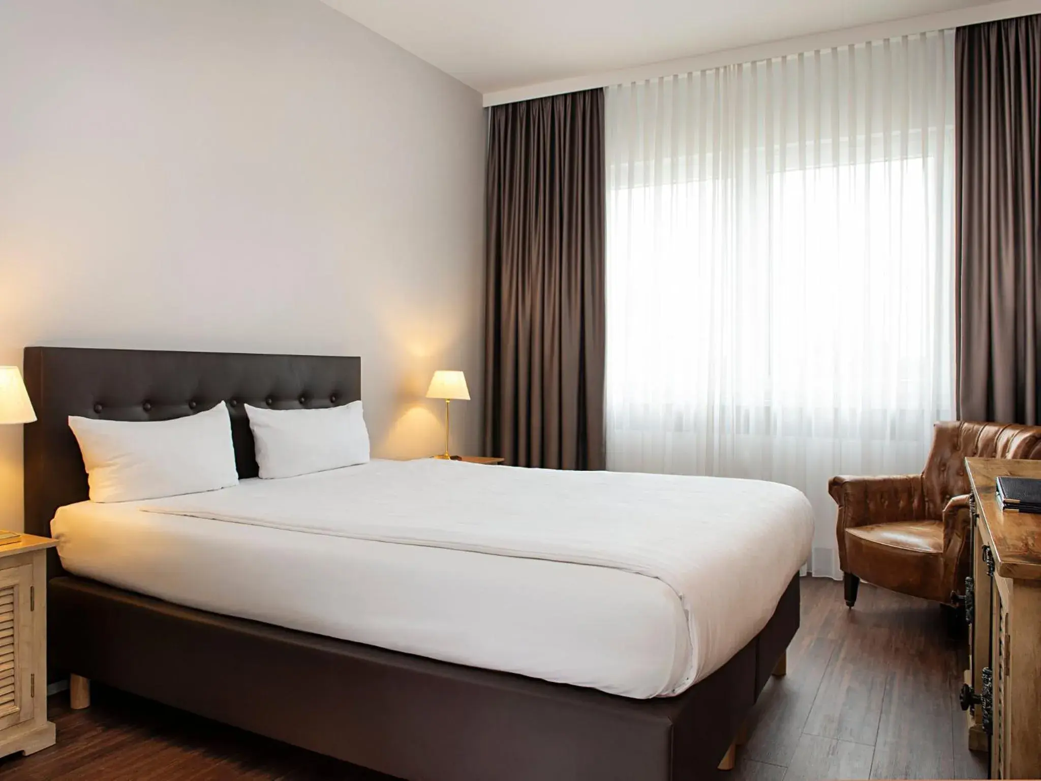 Bed in Victor's Residenz-Hotel Saarlouis