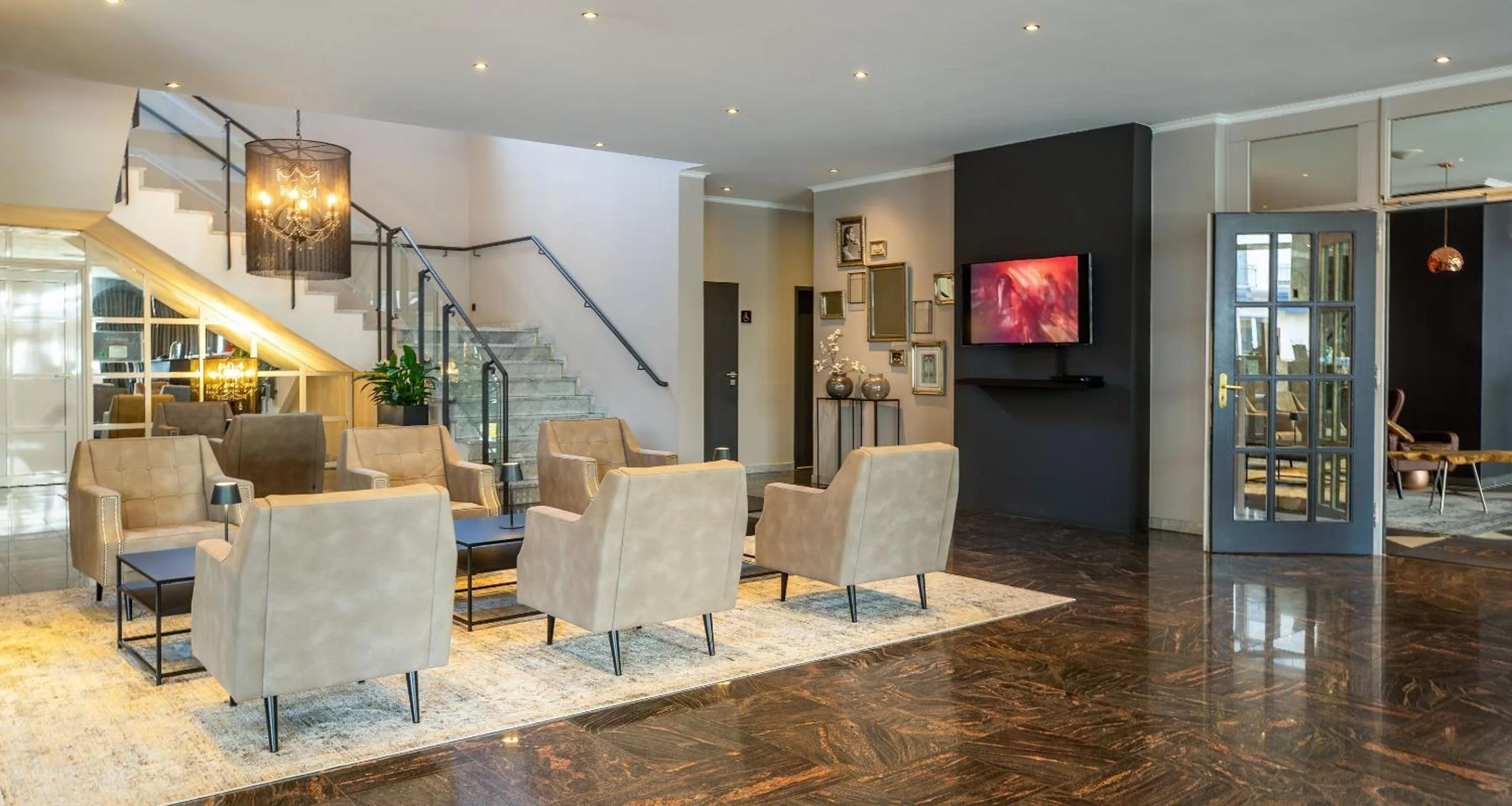 Lobby or reception in Victor's Residenz-Hotel Saarlouis