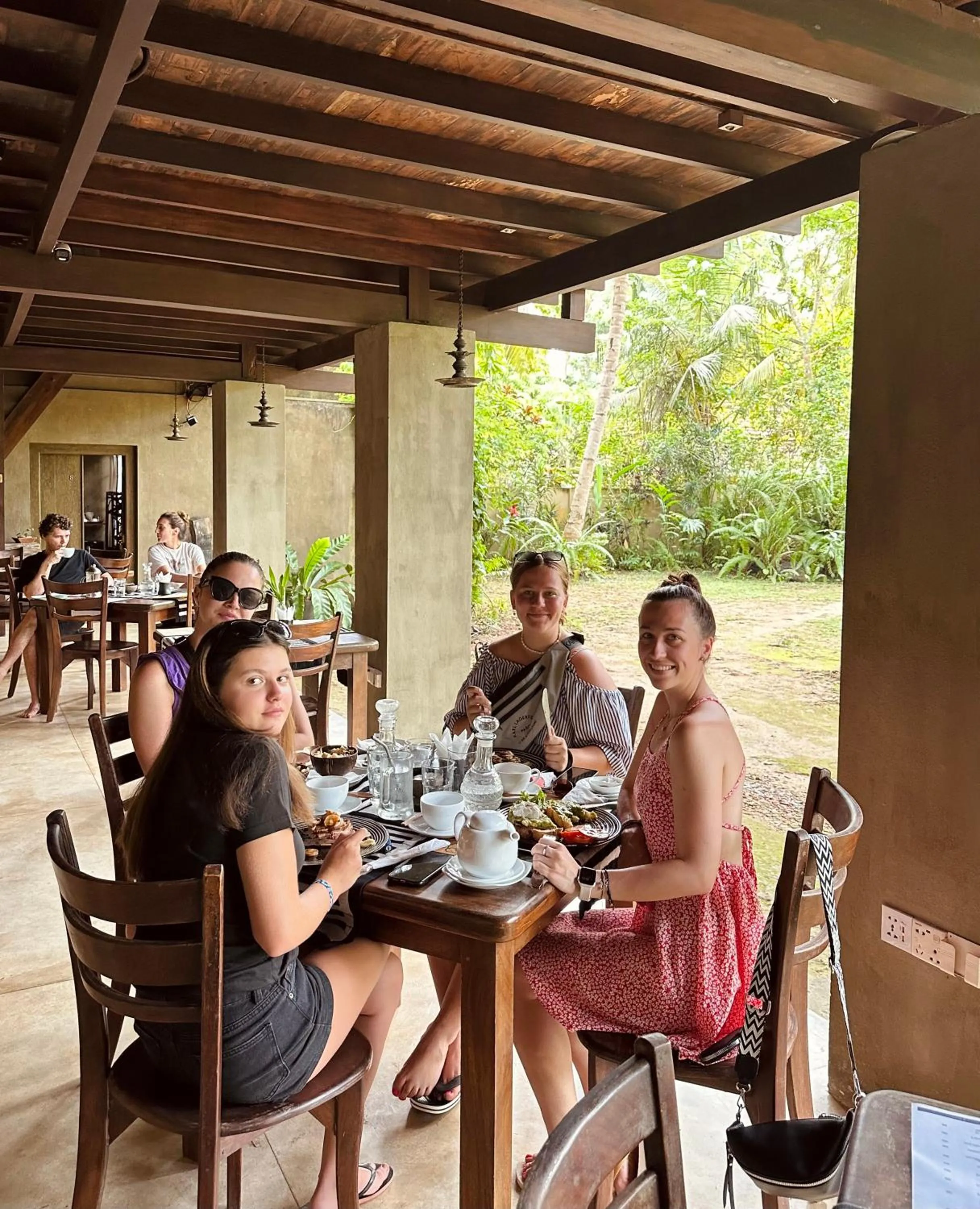 Dunes Unawatuna Hotel