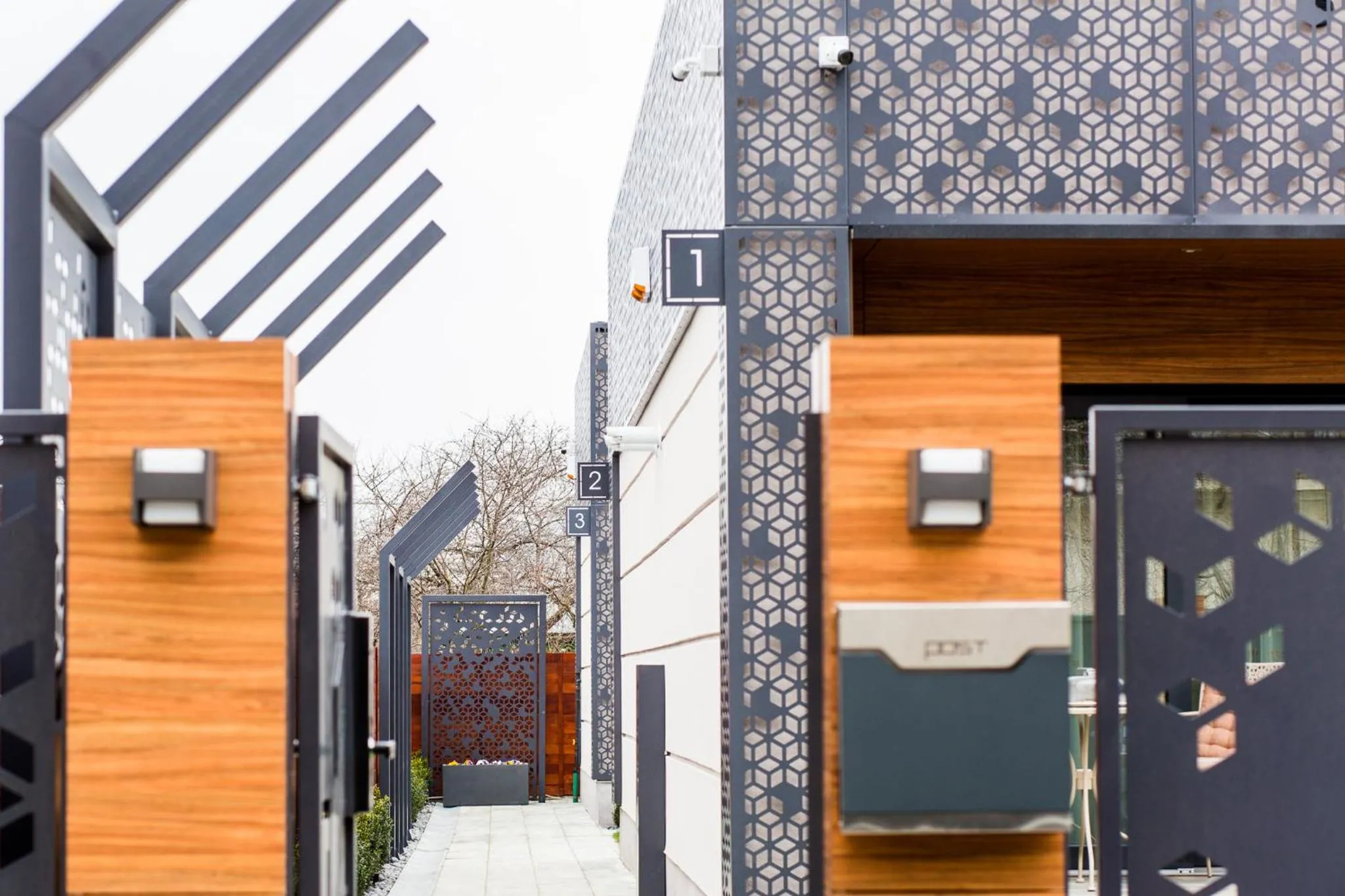 Facade/entrance in DoubleL Studios