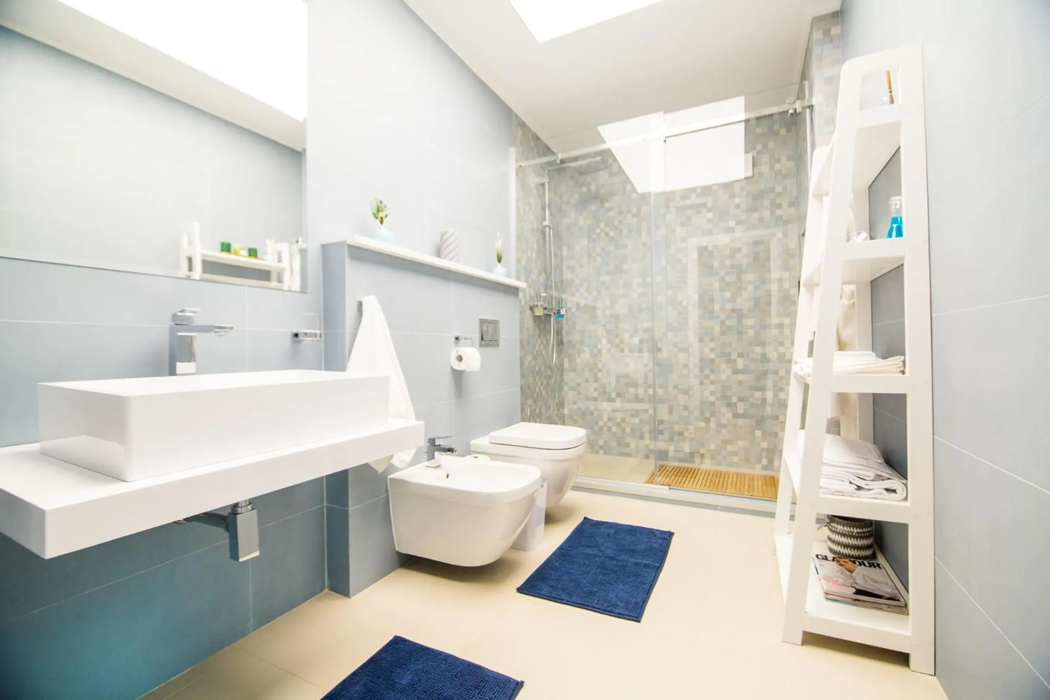 Shower in DoubleL Studios