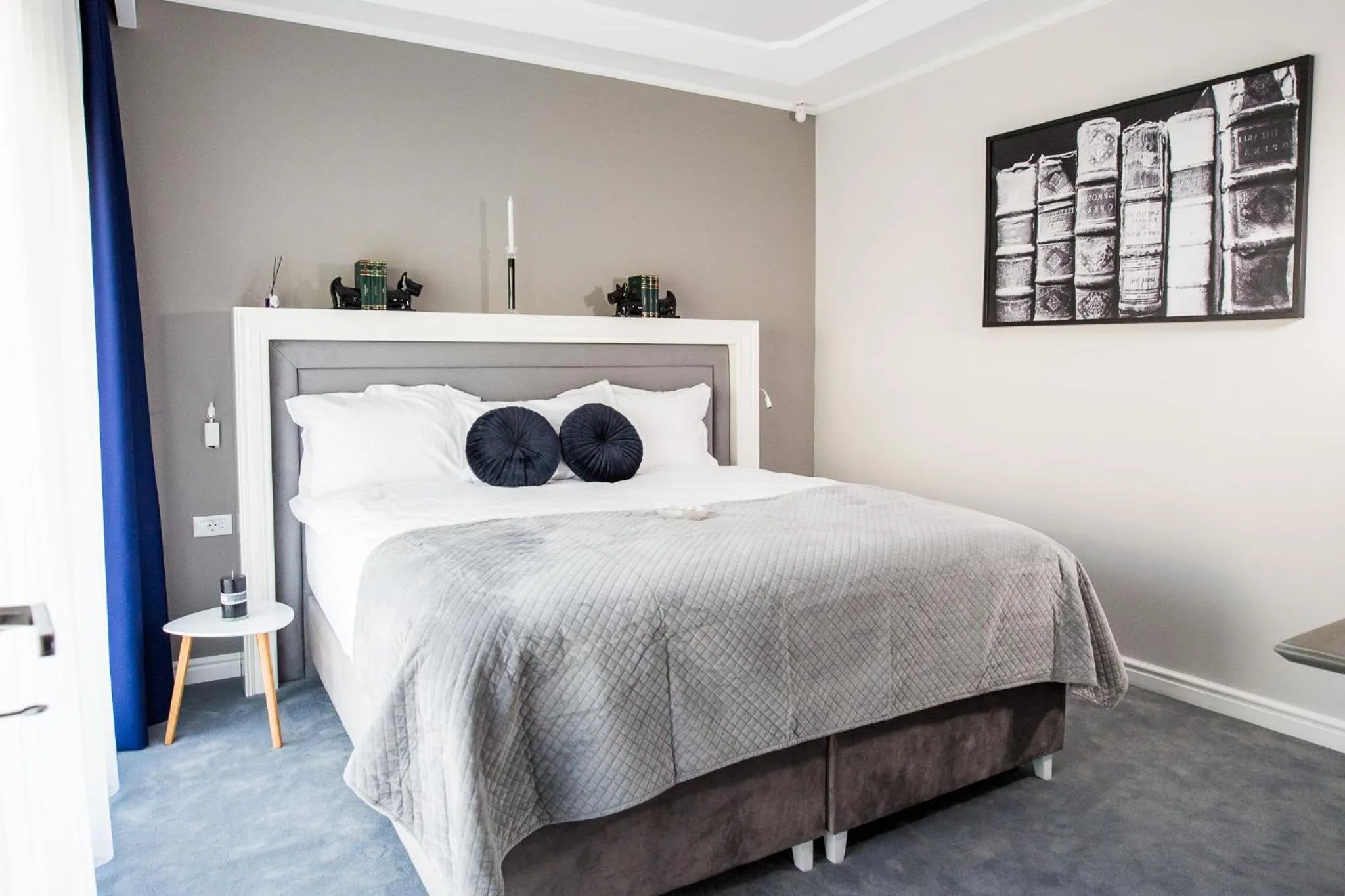 Bed in DoubleL Studios