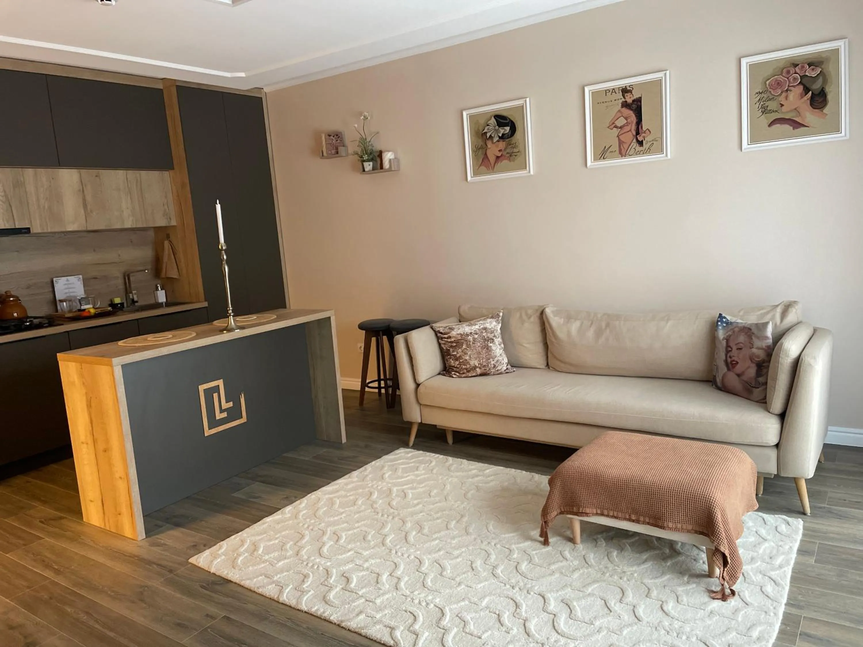 Living room in DoubleL Studios