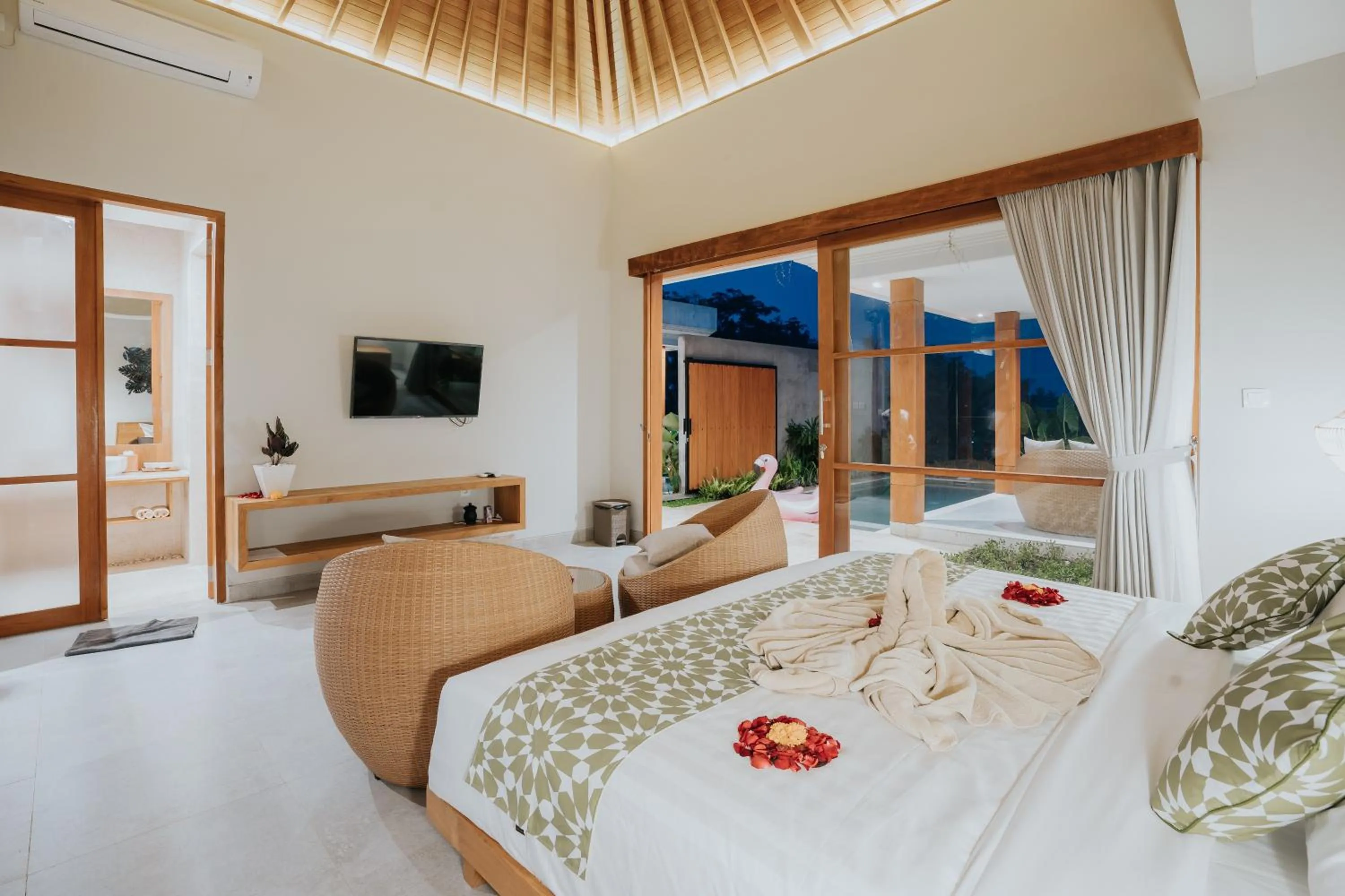 Bedroom, Bed in Arta Private Villa