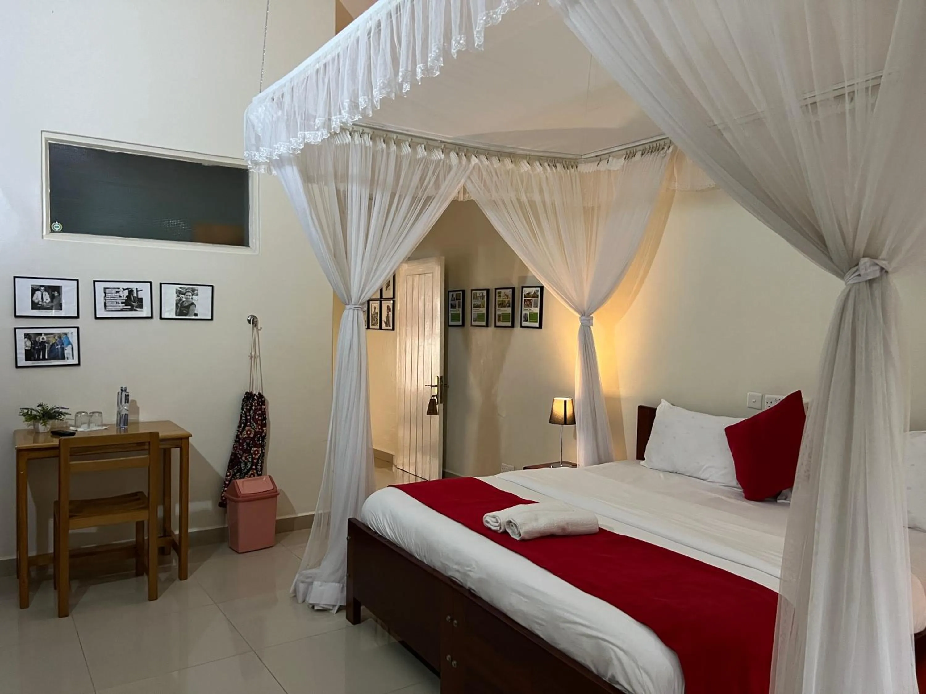 Bed in Sunset Hotel Entebbe