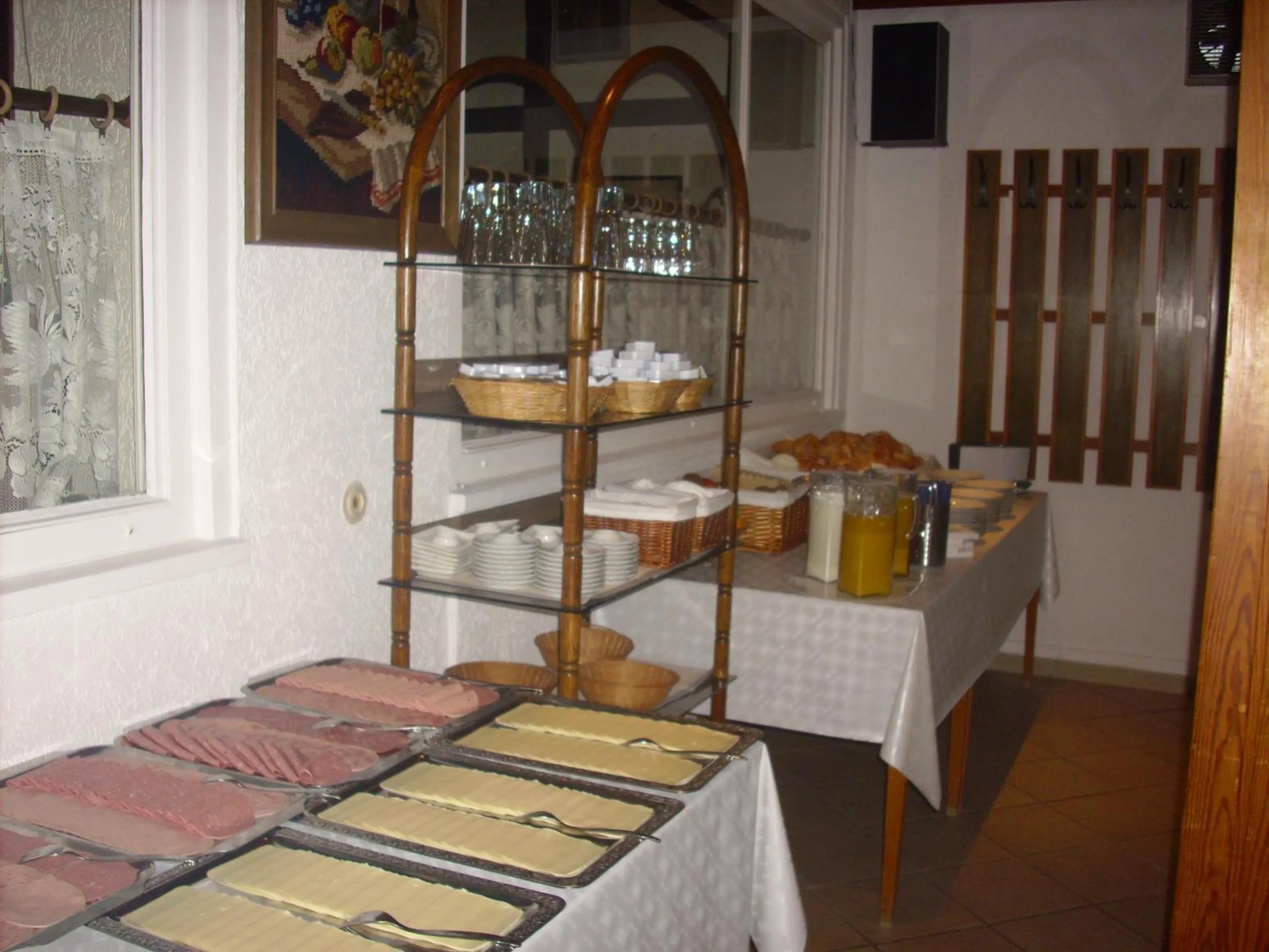 Food and drinks in Hotel Europa