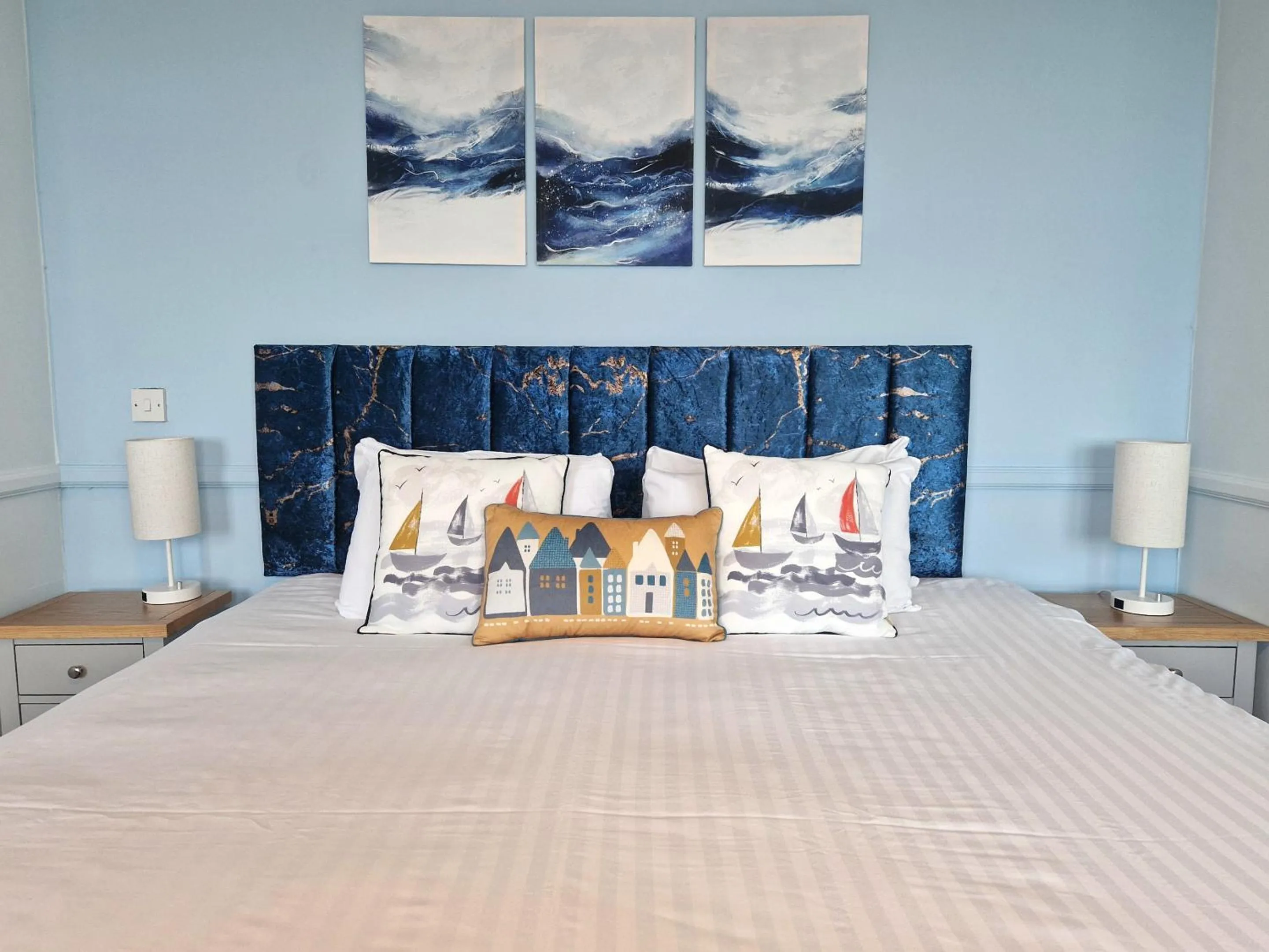 Bedroom, Bed in Dunkerley's Hotel and Restaurant