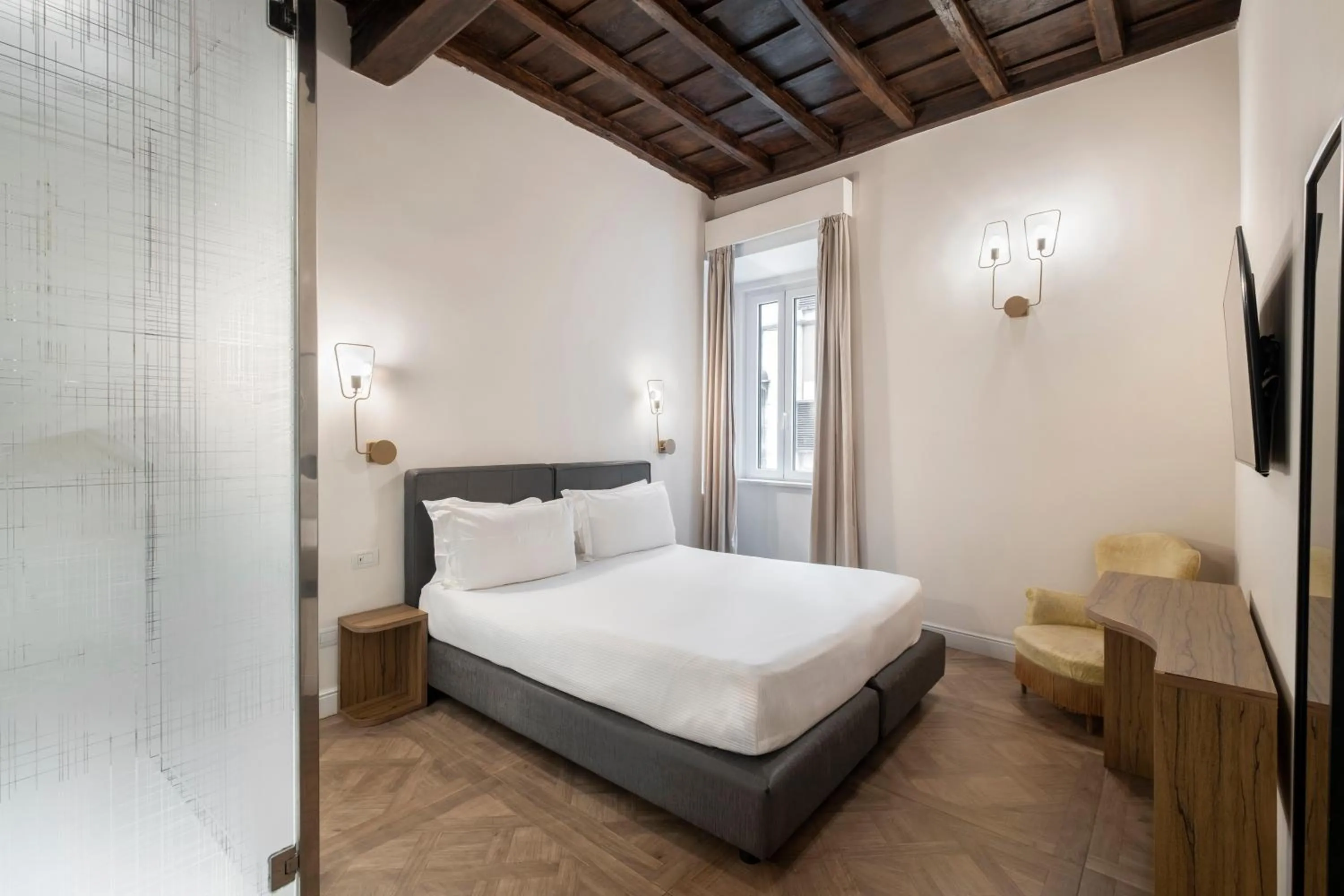 Bedroom, Bed in 19 Steps Trevi