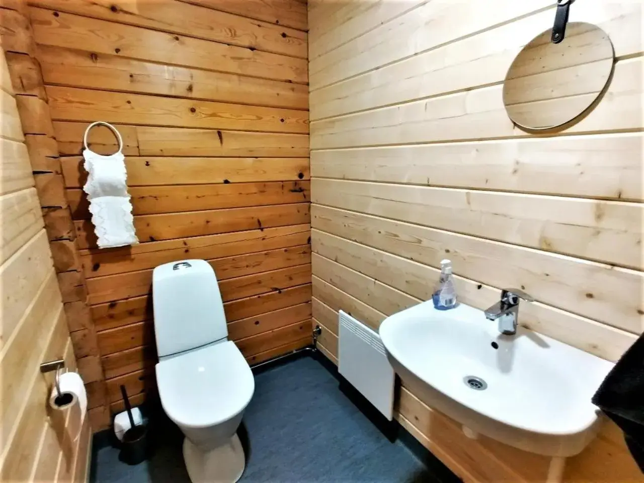 Triple Room with Shared Toilet in Old Pine Husky Lodge Triple Room with Shared Toilet in Old Pine Husky Lodge