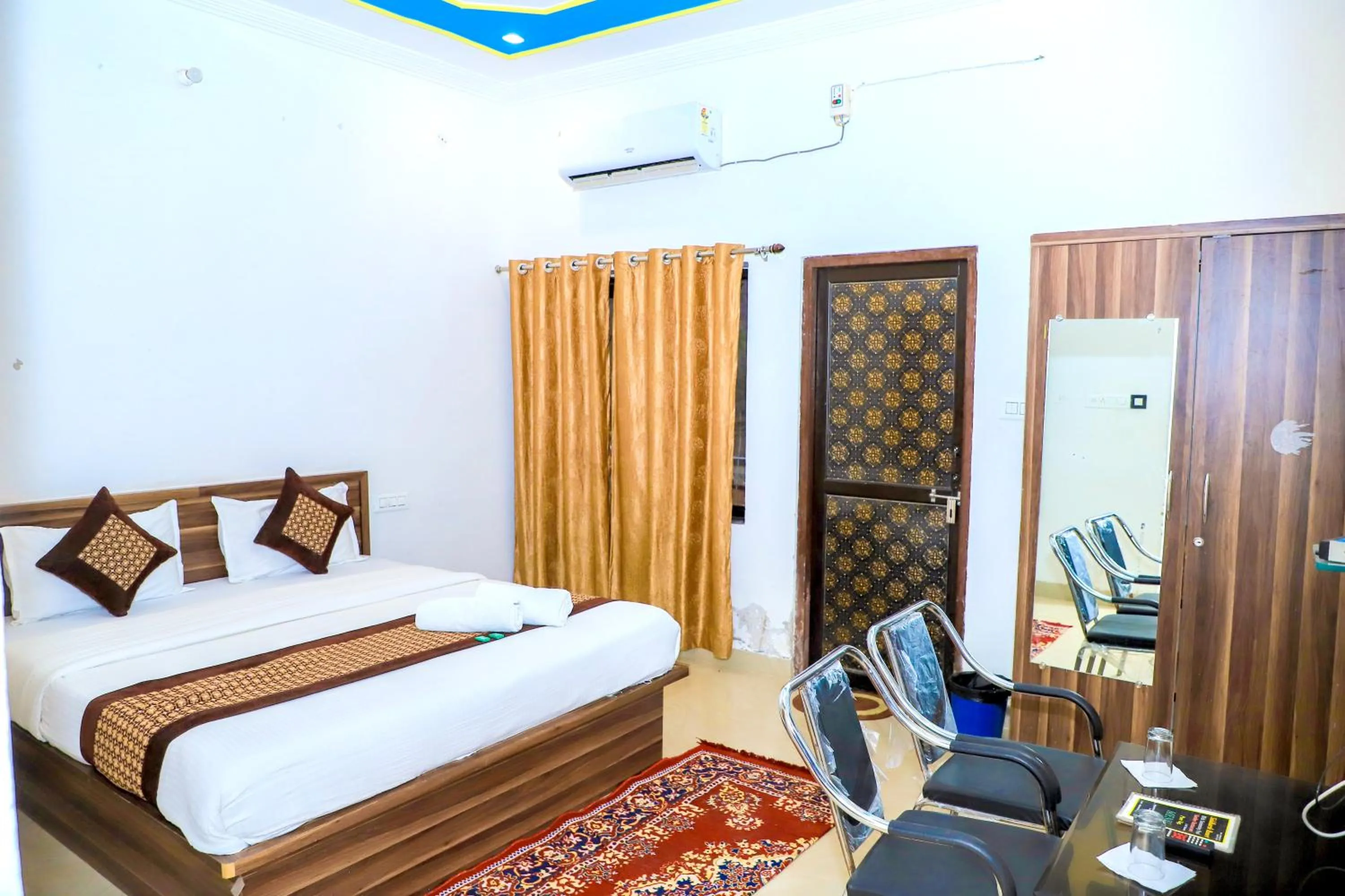 Bed in Siddarth Resort - Mountain View with Pool