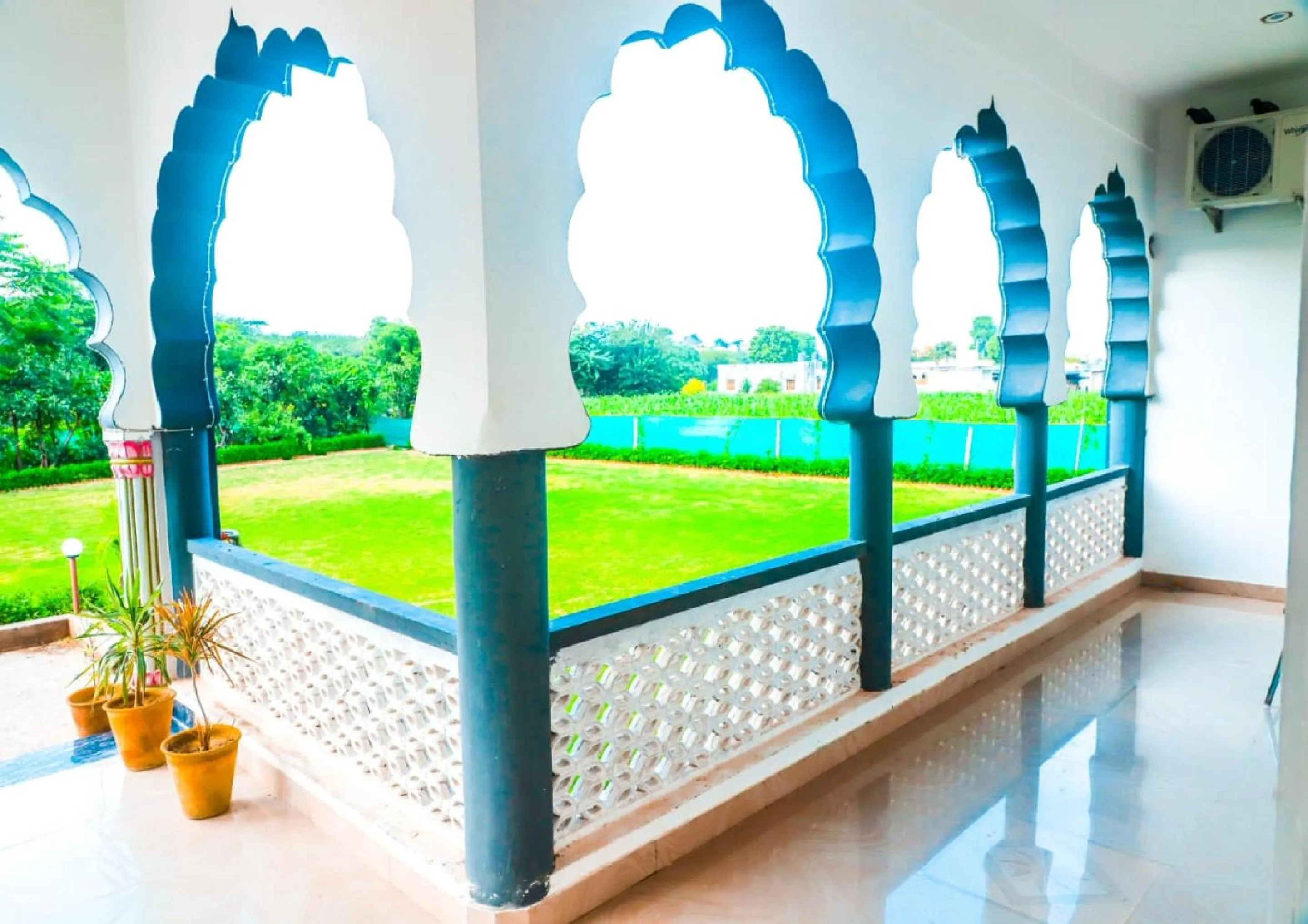 Garden in Siddarth Resort - Mountain View with Pool