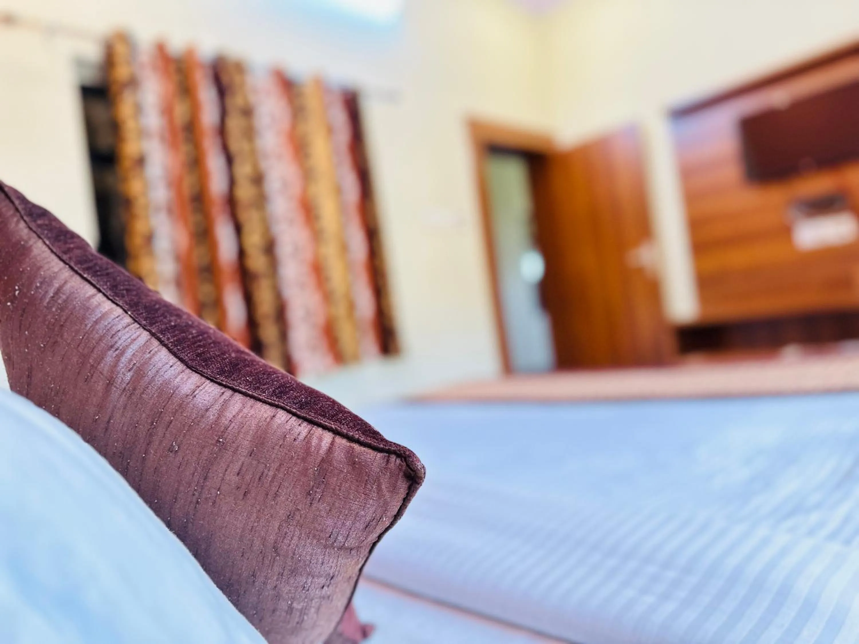 Bed in Siddarth Resort - Mountain View with Pool