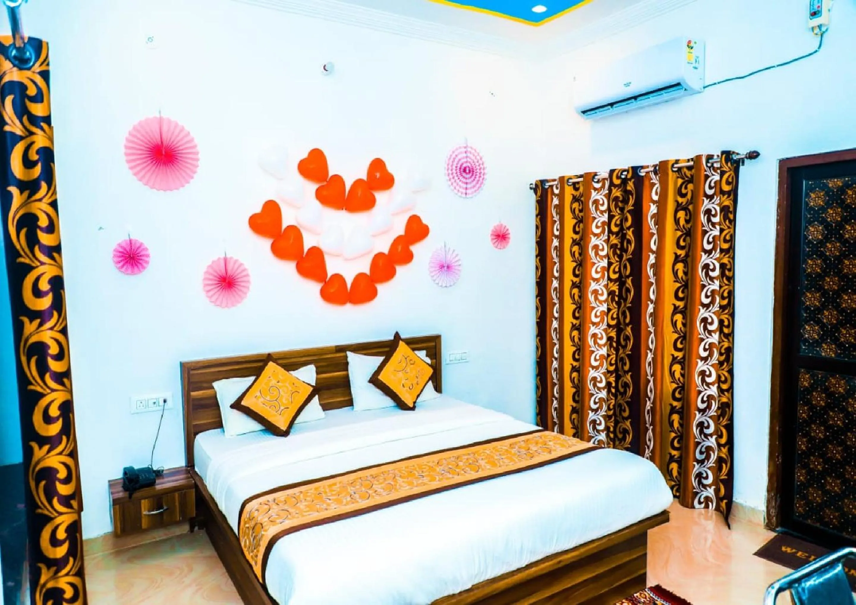 Bed in Siddarth Resort - Mountain View with Pool