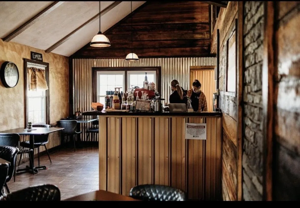 Dining area in Big Horse Inn and Suites