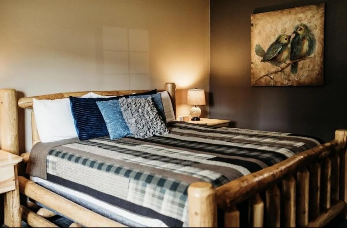 Bedroom, Bed in Big Horse Inn and Suites