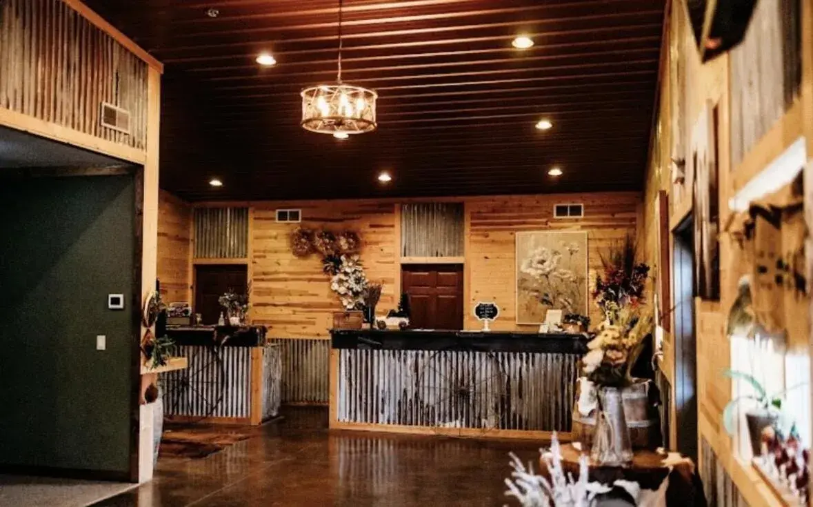 Facade/entrance in Big Horse Inn and Suites Facade/entrance in Big Horse Inn and Suites