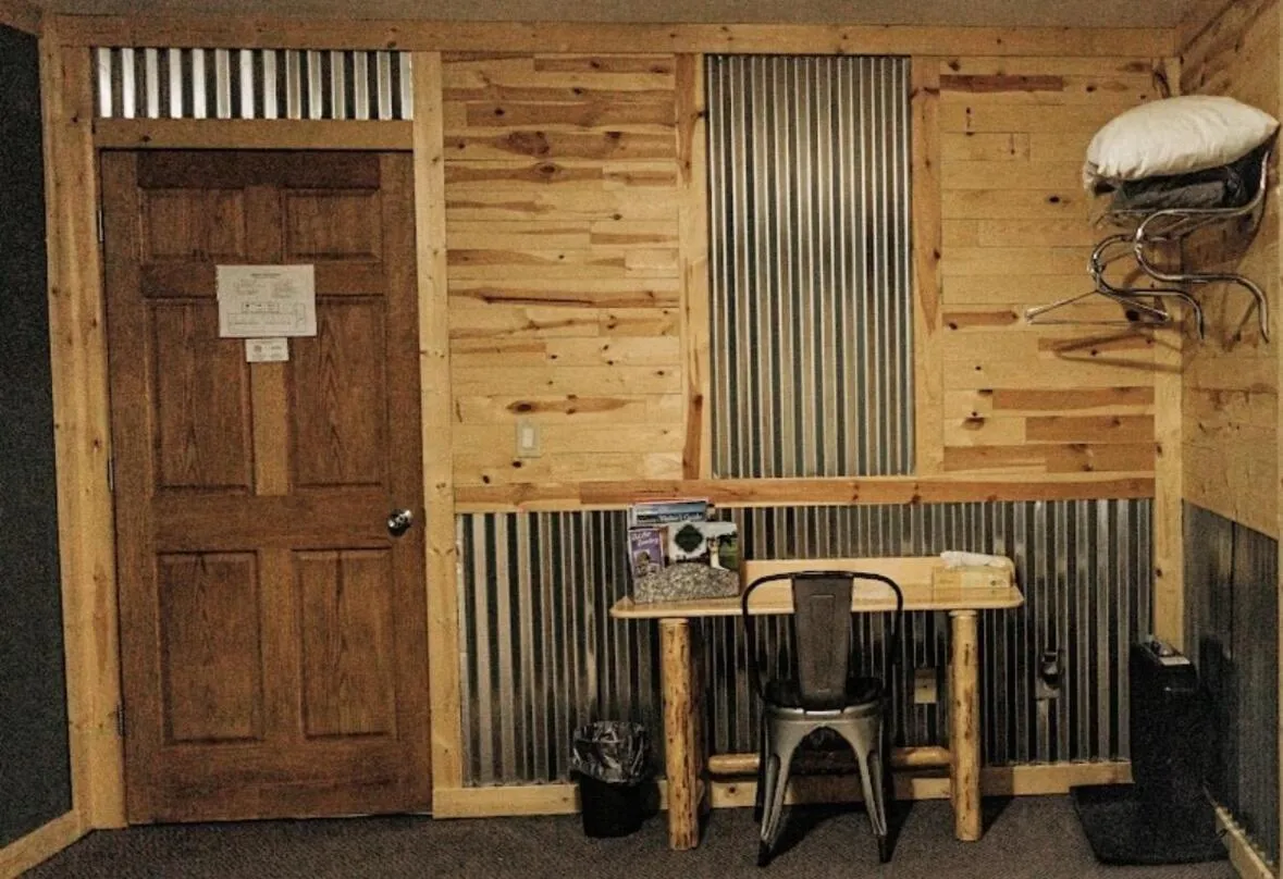 Bedroom in Big Horse Inn and Suites