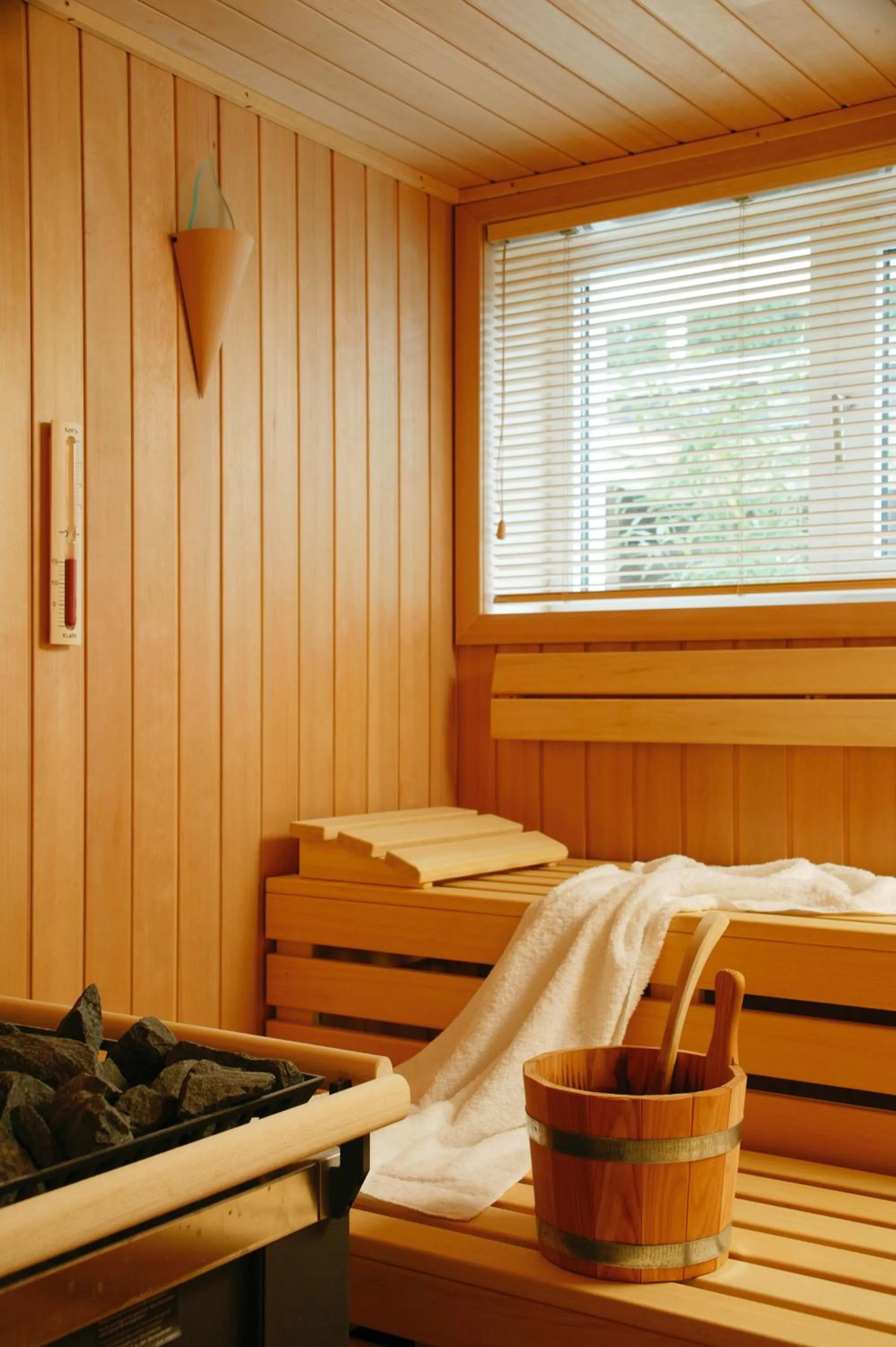 Sauna, Bed in COURT HOTEL