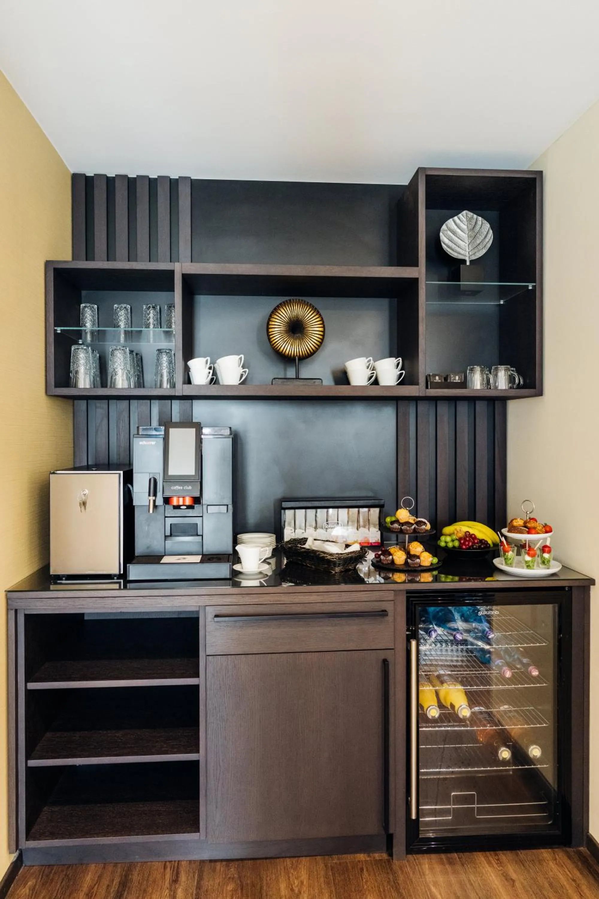 Kitchen or kitchenette in COURT HOTEL