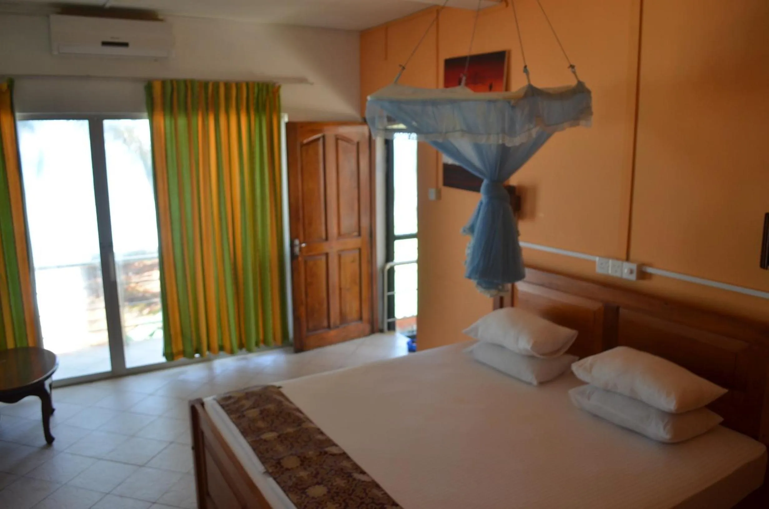 Photo of the whole room in Hotel Paradiso