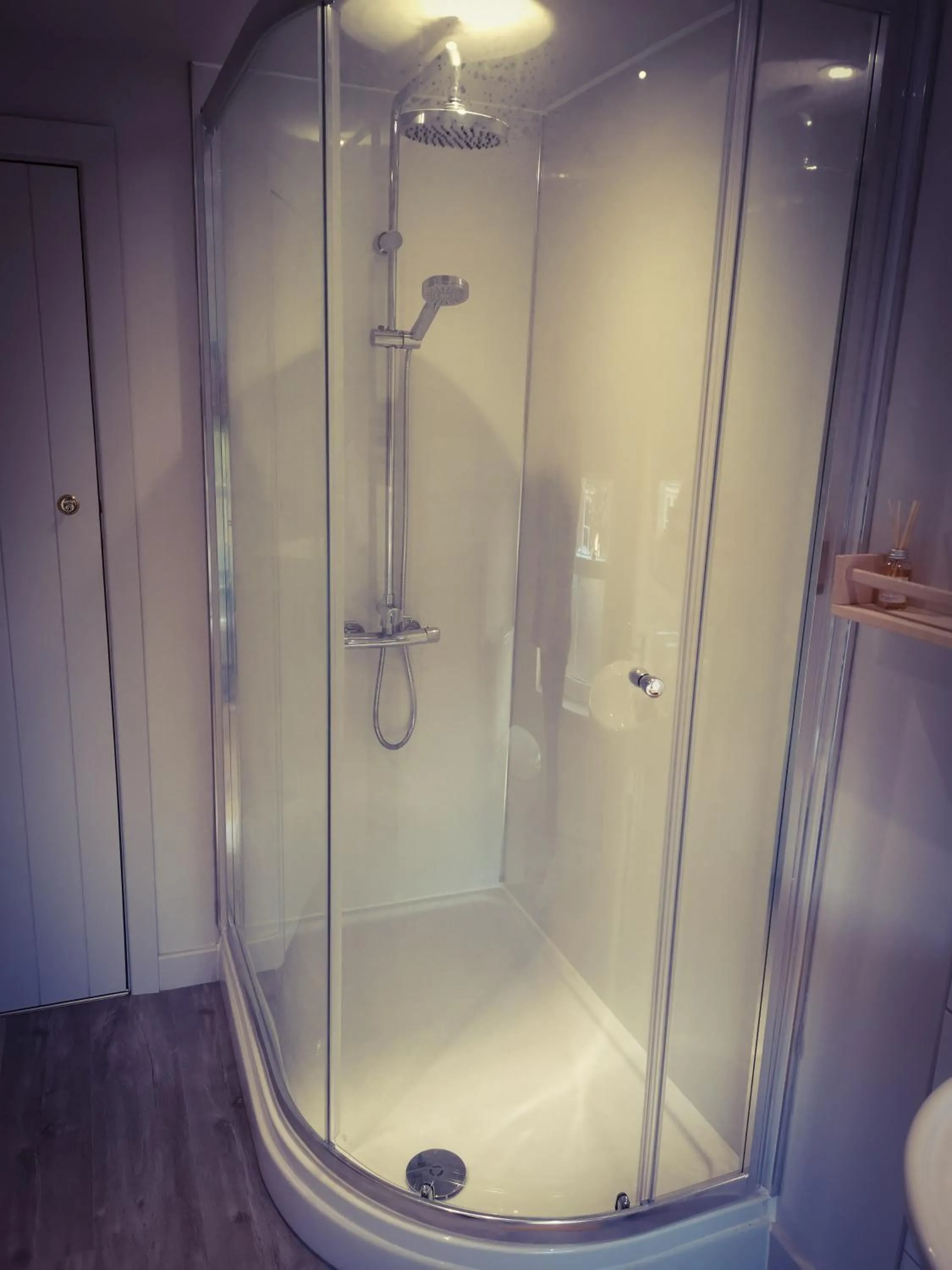 Bathroom in Exelby Green Dragon