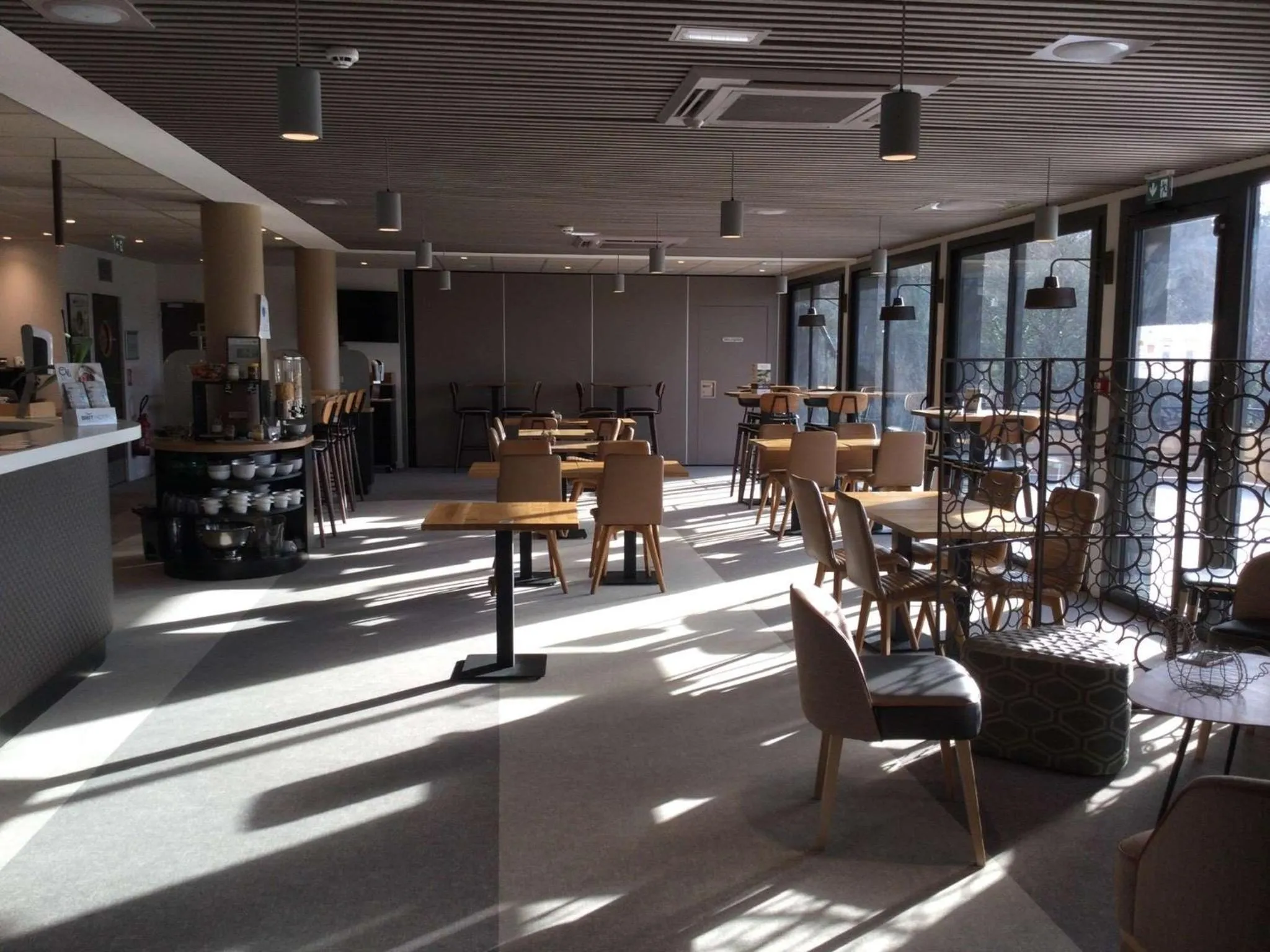 Breakfast in Brit Hotel Ploermel - Hotel de l'Hippodrome