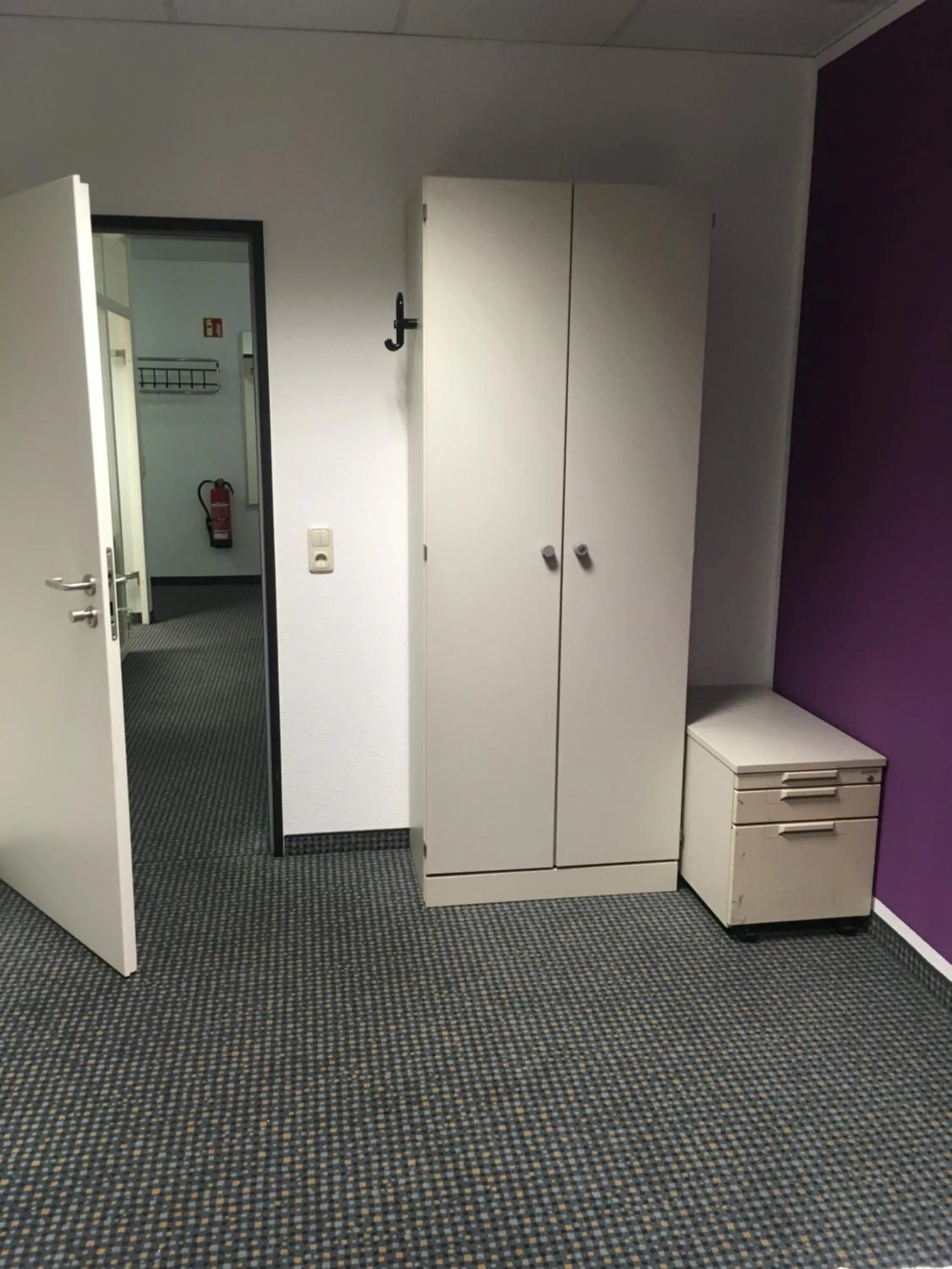 Staff in Hostel Hamm by Geronimo