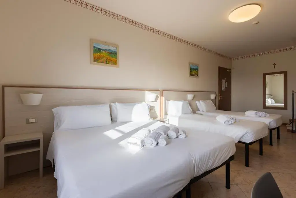 Quadruple Room in Villa La Stella Quadruple Room in Villa La Stella