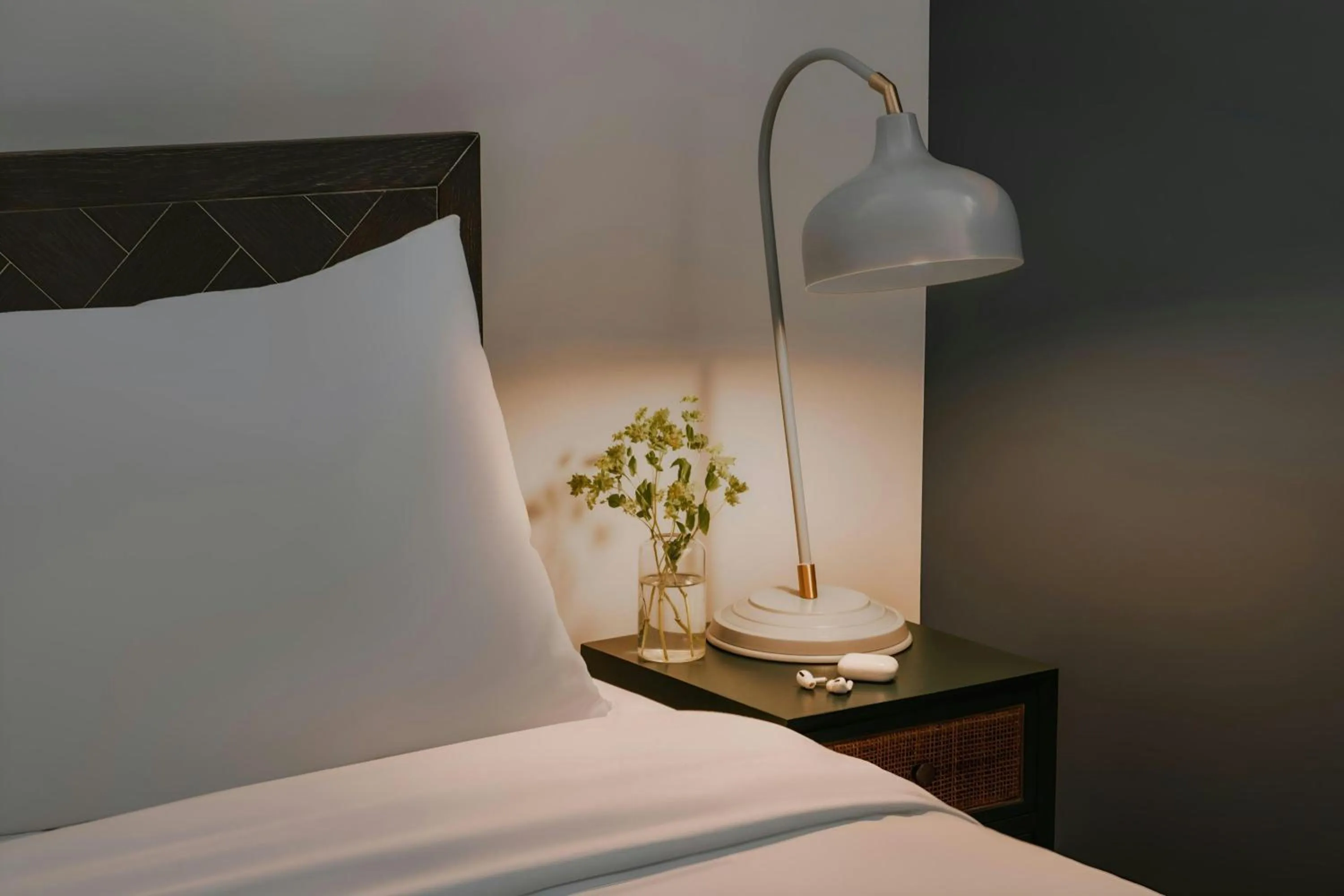 Bedroom, Bed in Sonder by Marriott Bonvoy Le Victoria Apartments Old Montreal