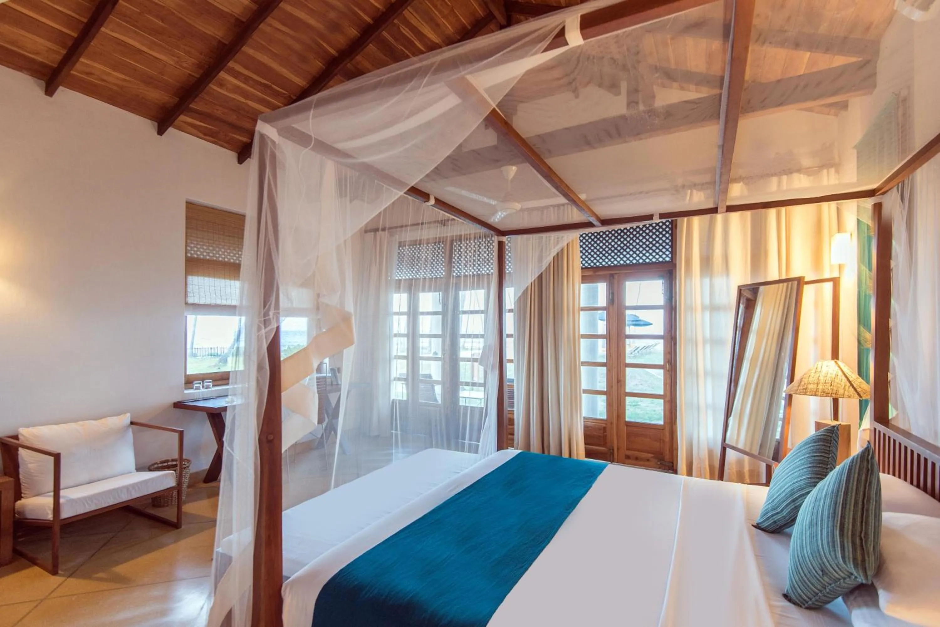 Photo of the whole room, Bed in Jetwing Kottukal Beach House