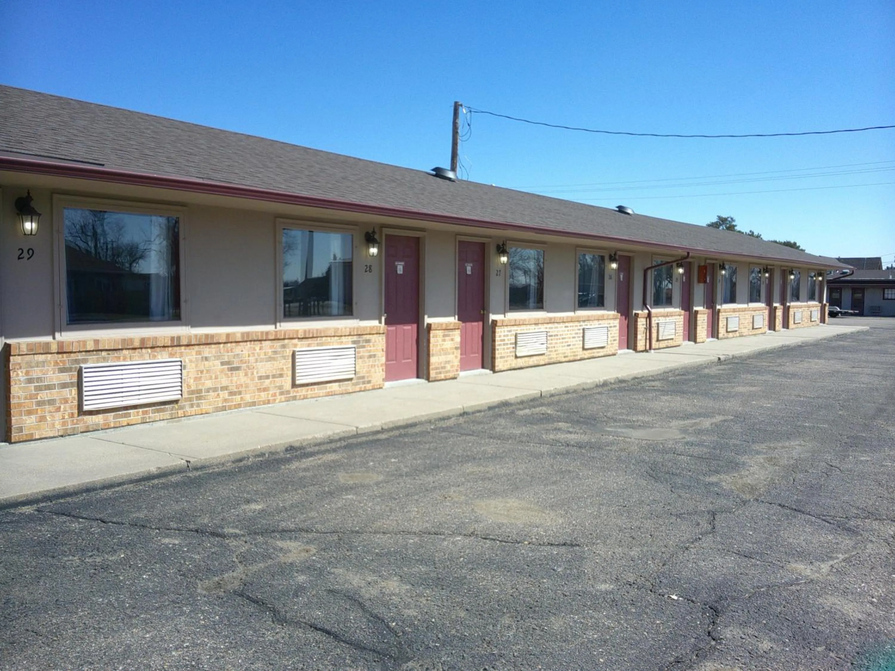 Property building in Shady Rest Motel