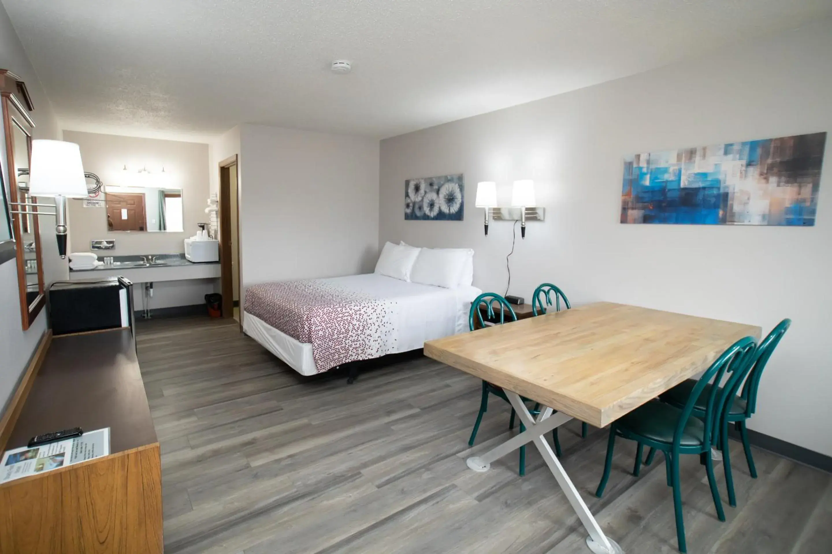 Photo of the whole room, Bed in Shady Rest Motel Photo of the whole room, Bed in Shady Rest Motel