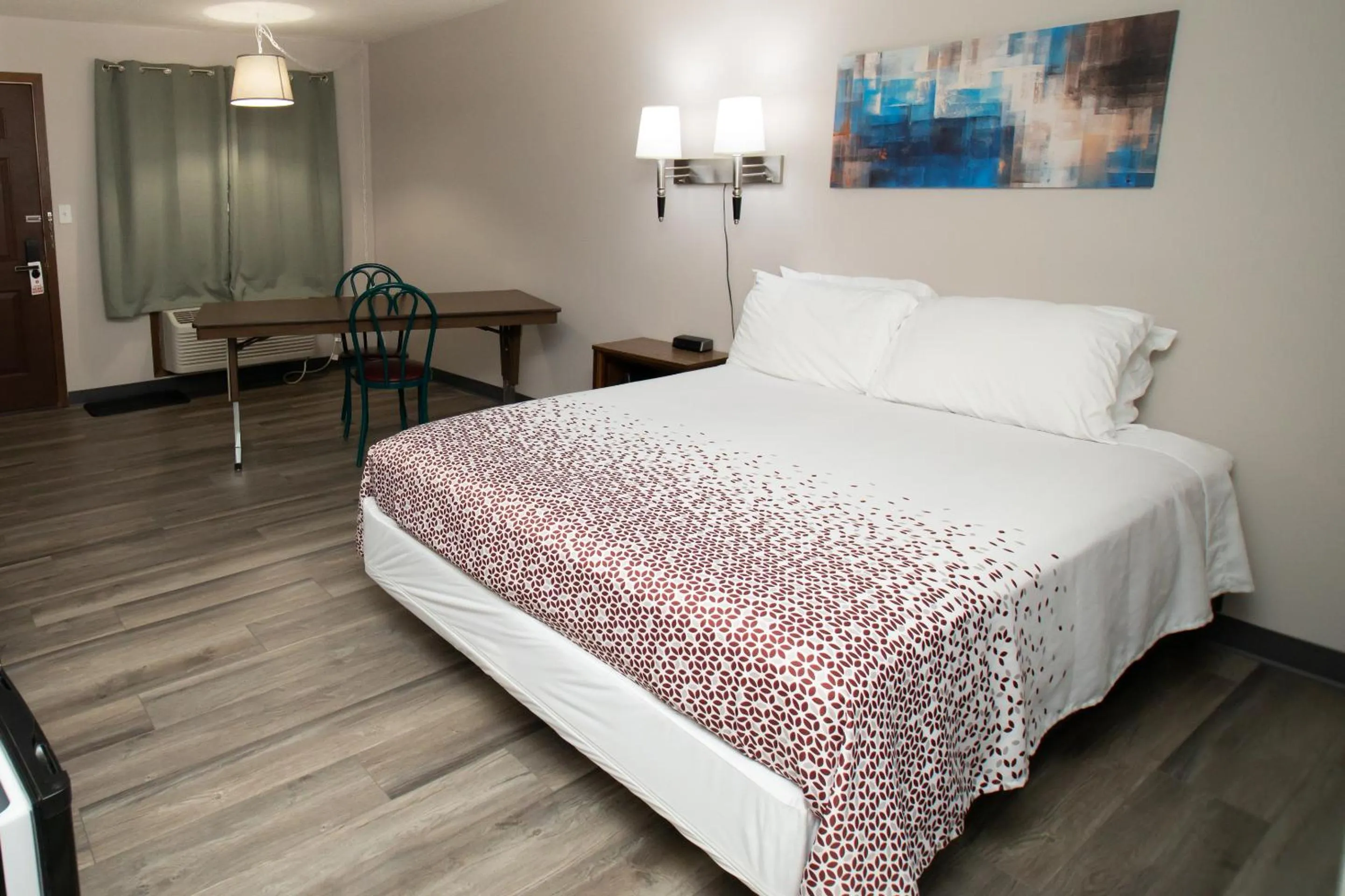 Bed in Shady Rest Motel