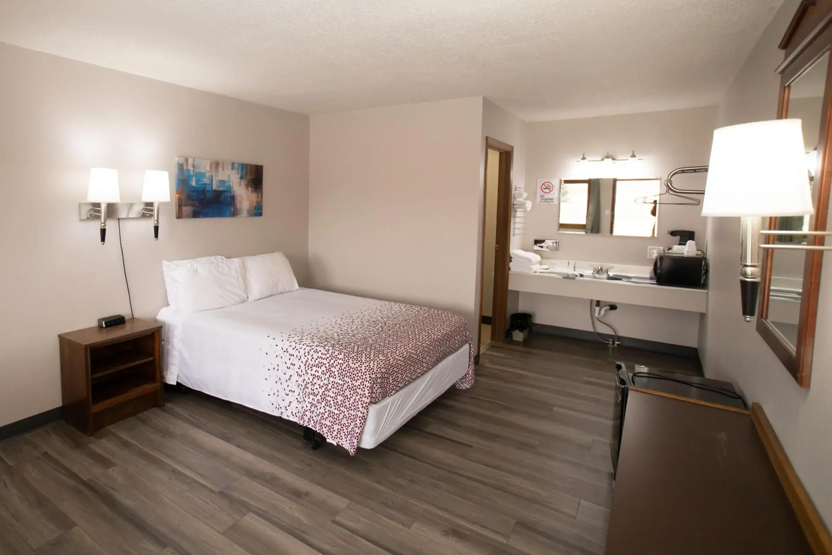 Photo of the whole room, Bed in Shady Rest Motel Photo of the whole room, Bed in Shady Rest Motel