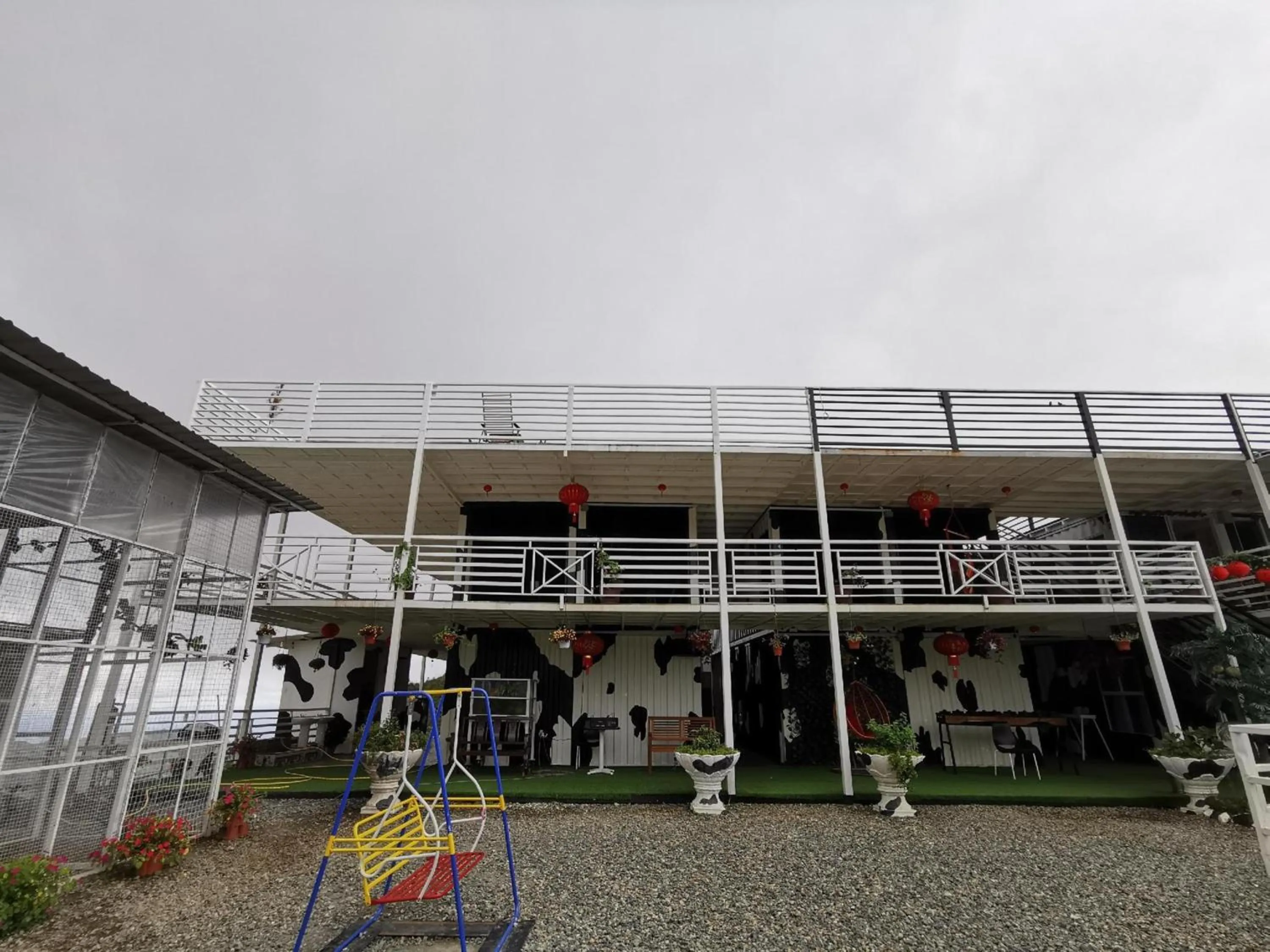 Property building in Hotel O Mount Hill Villa Kundasang