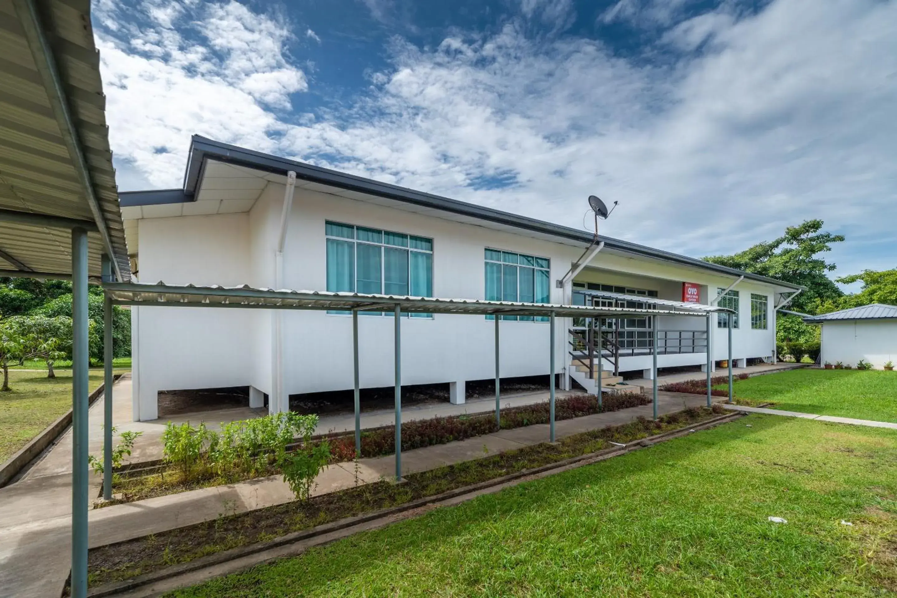 Facade/entrance in Hotel O Eagle Wood Garden Facade/entrance in Hotel O Eagle Wood Garden