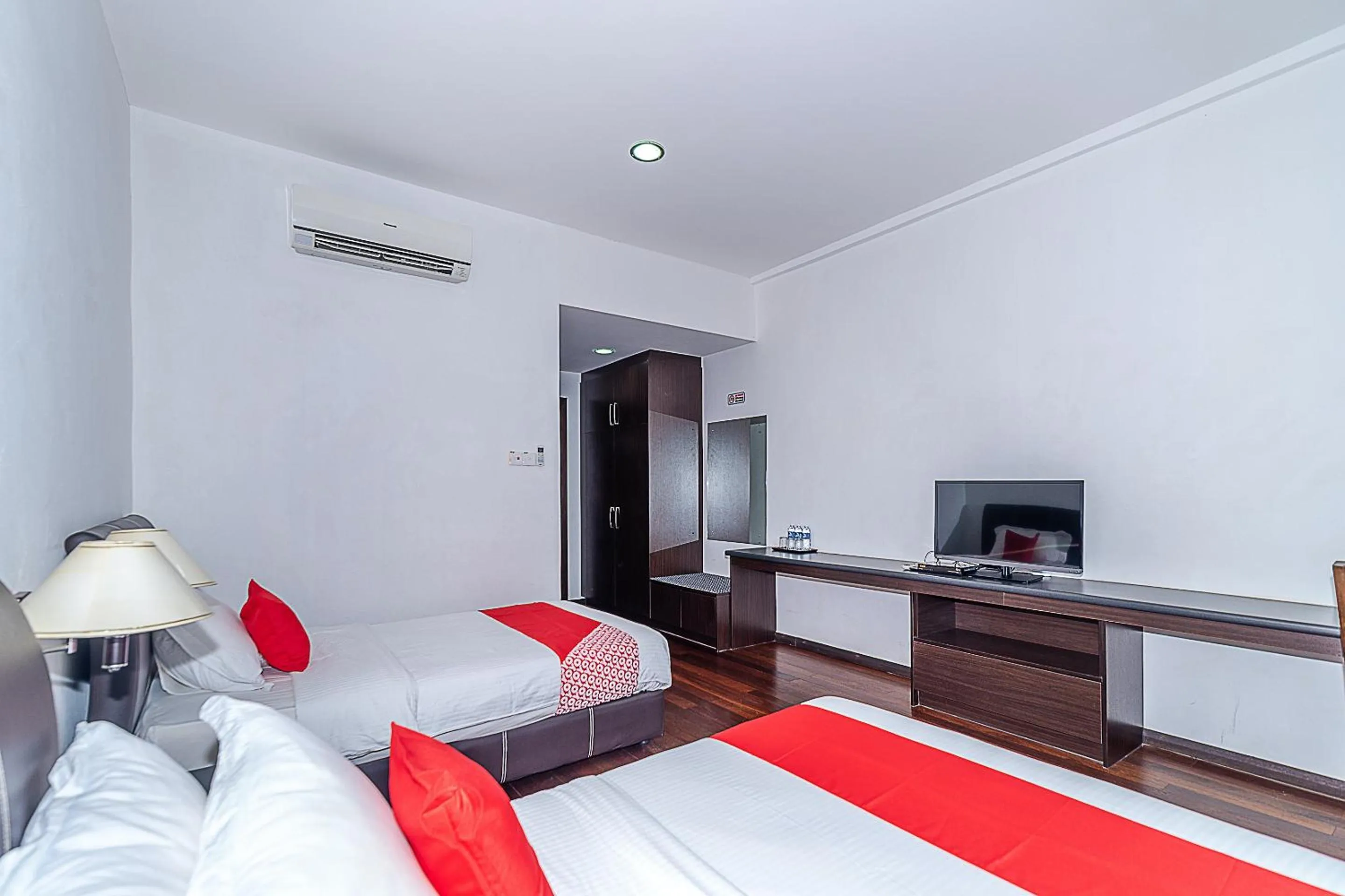 Bedroom, Bed in Hotel O Eagle Wood Garden