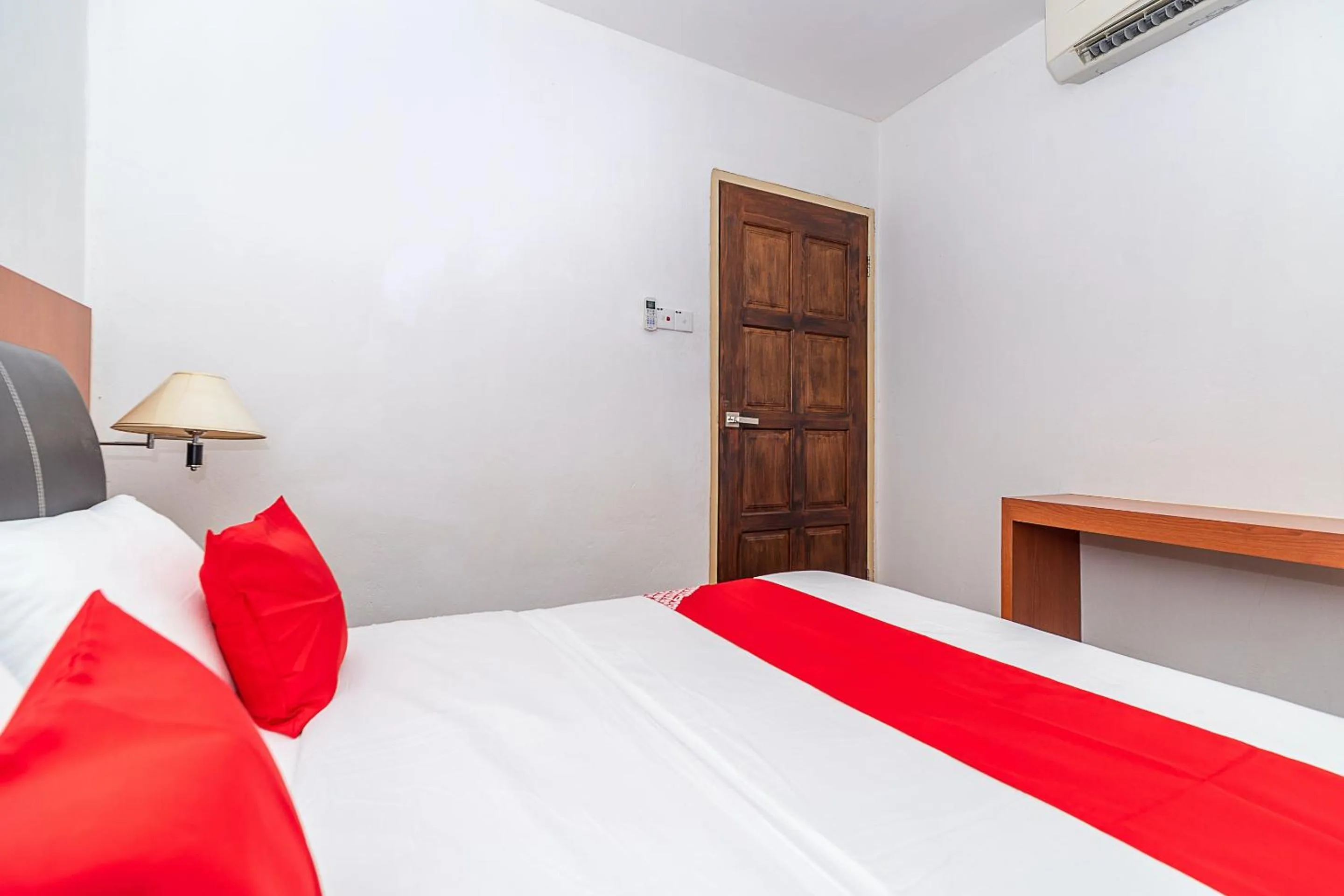 Bedroom, Bed in Hotel O Eagle Wood Garden